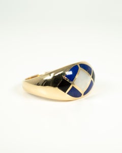 Bague en or jaune 14 carats, nacre et onyx lapis-lazuli