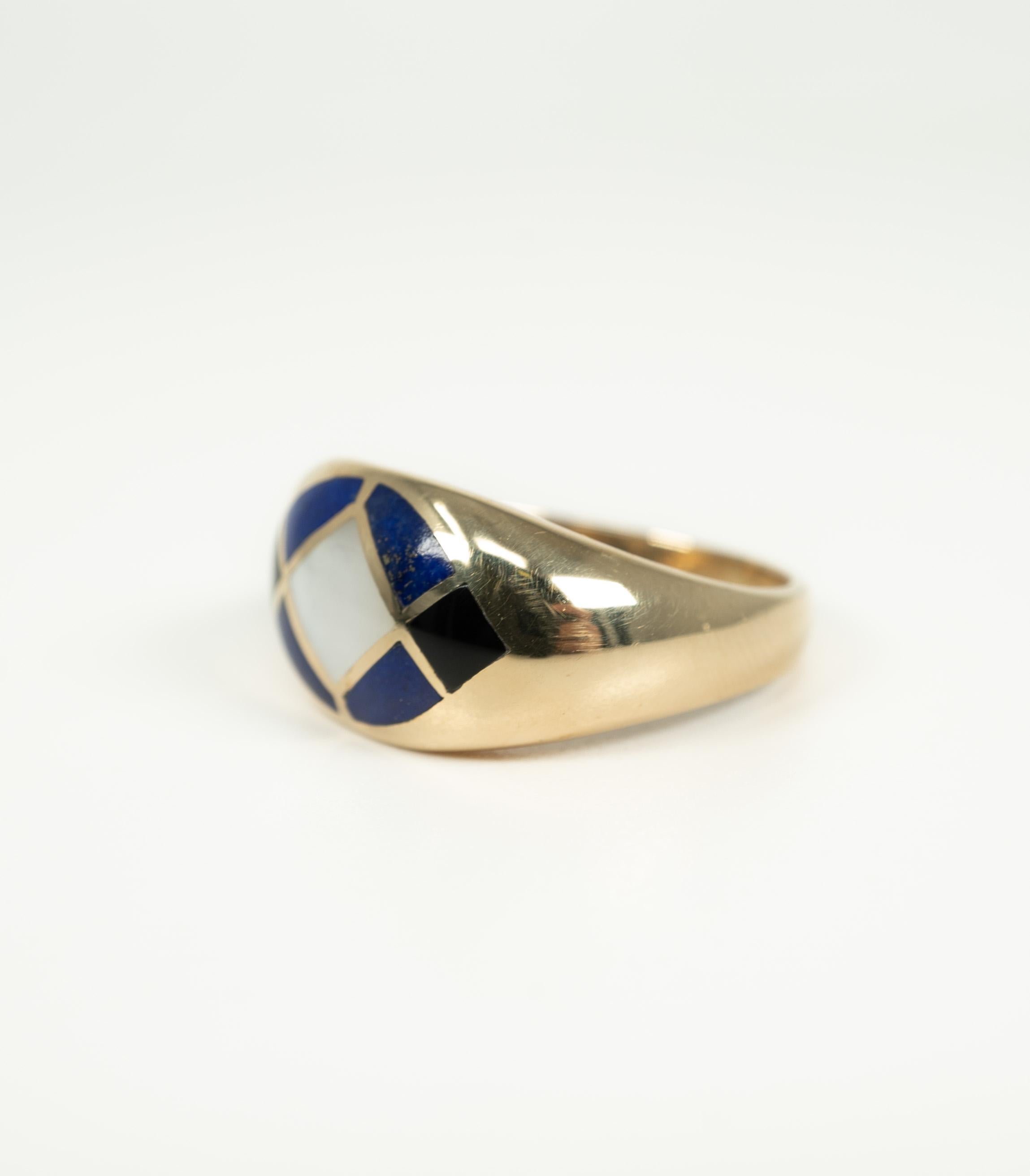 Mixed Cut 14 Karat Yellow Gold Mother-of-pearl, Lapis Lazuli Onyx Ring For Sale