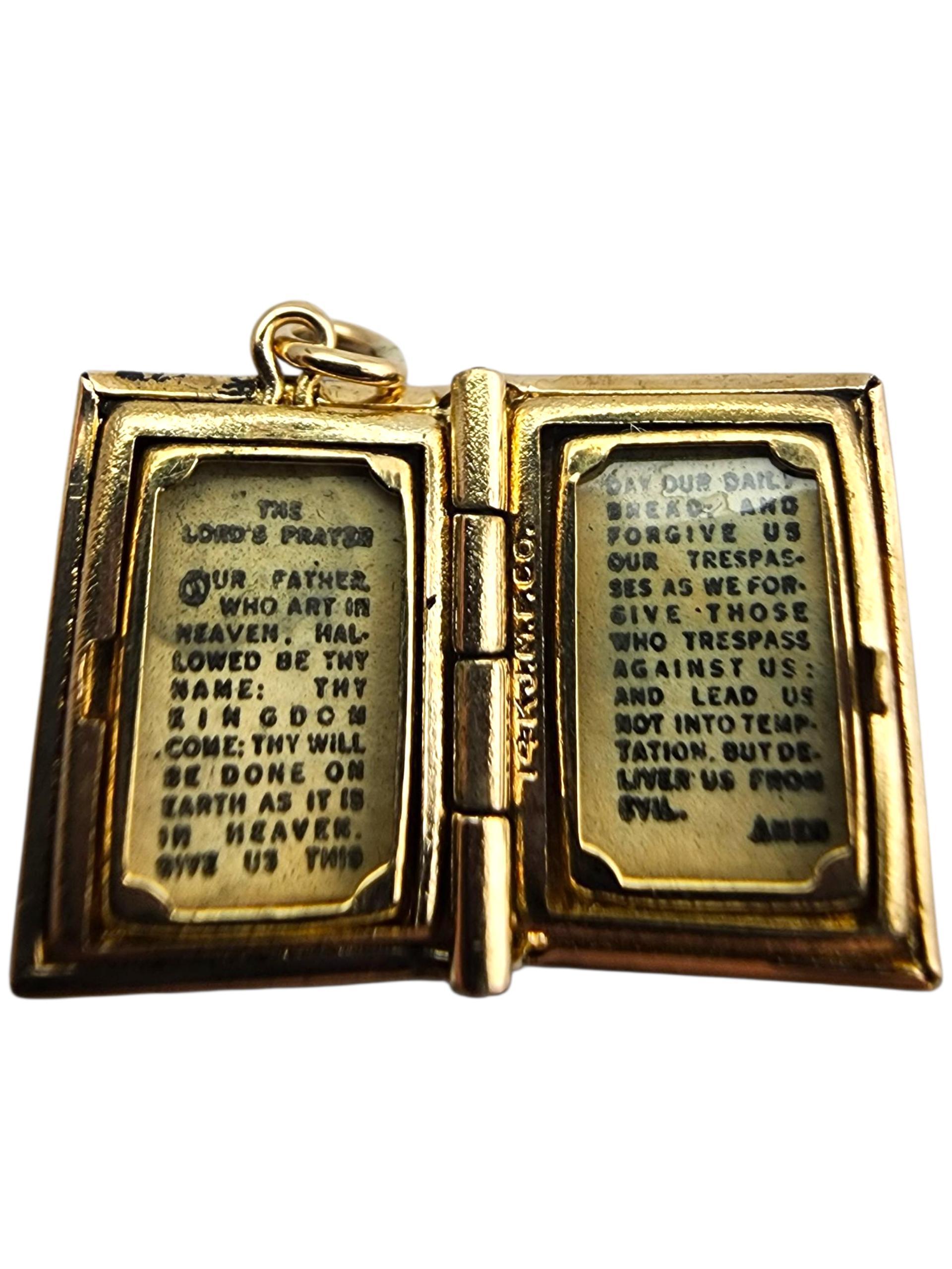 Charm biblico in oro giallo 14 carati con madreperla e preghiera del Signore #23926 in vendita 5