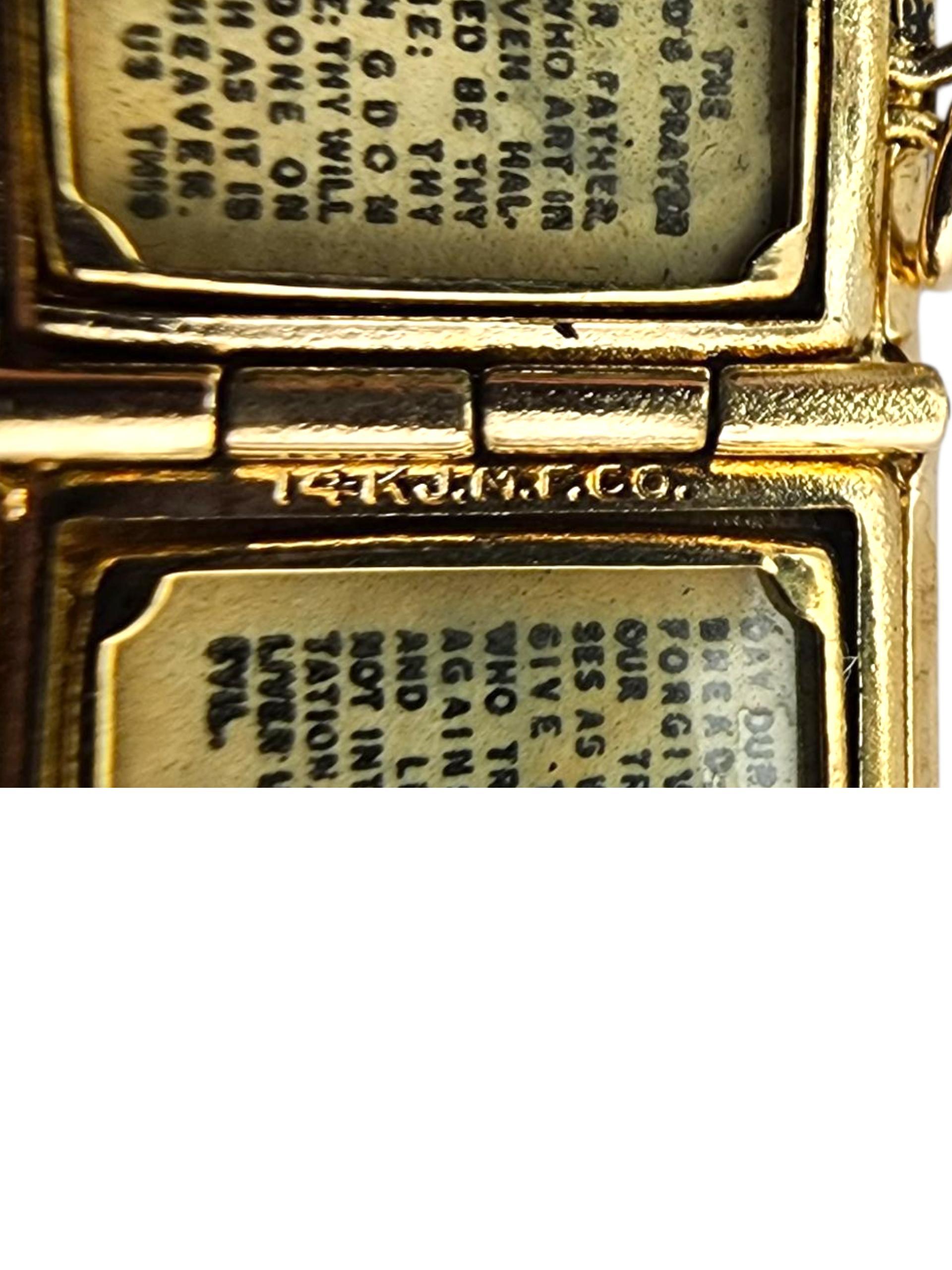 Contemporaneo Charm biblico in oro giallo 14 carati con madreperla e preghiera del Signore #23926 in vendita