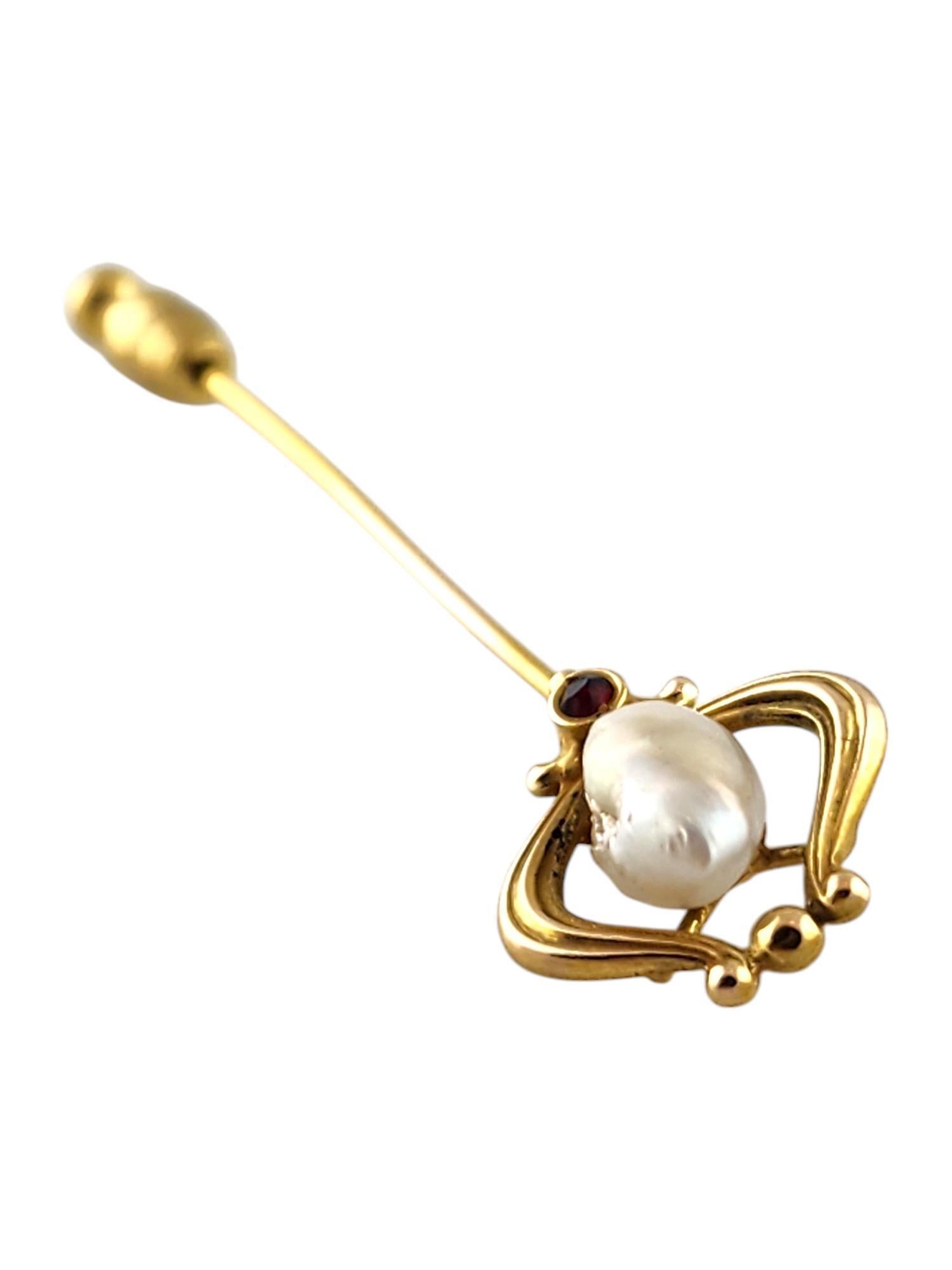Round Cut 14 Karat Yellow Gold Mother of Pearl & Red Faceted Stone Pin #19808 For Sale