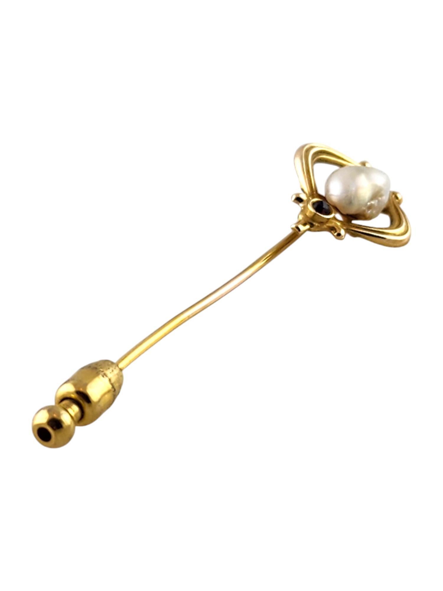 14 Karat Yellow Gold Mother of Pearl & Red Faceted Stone Pin #19808 In Good Condition For Sale In Washington Depot, CT