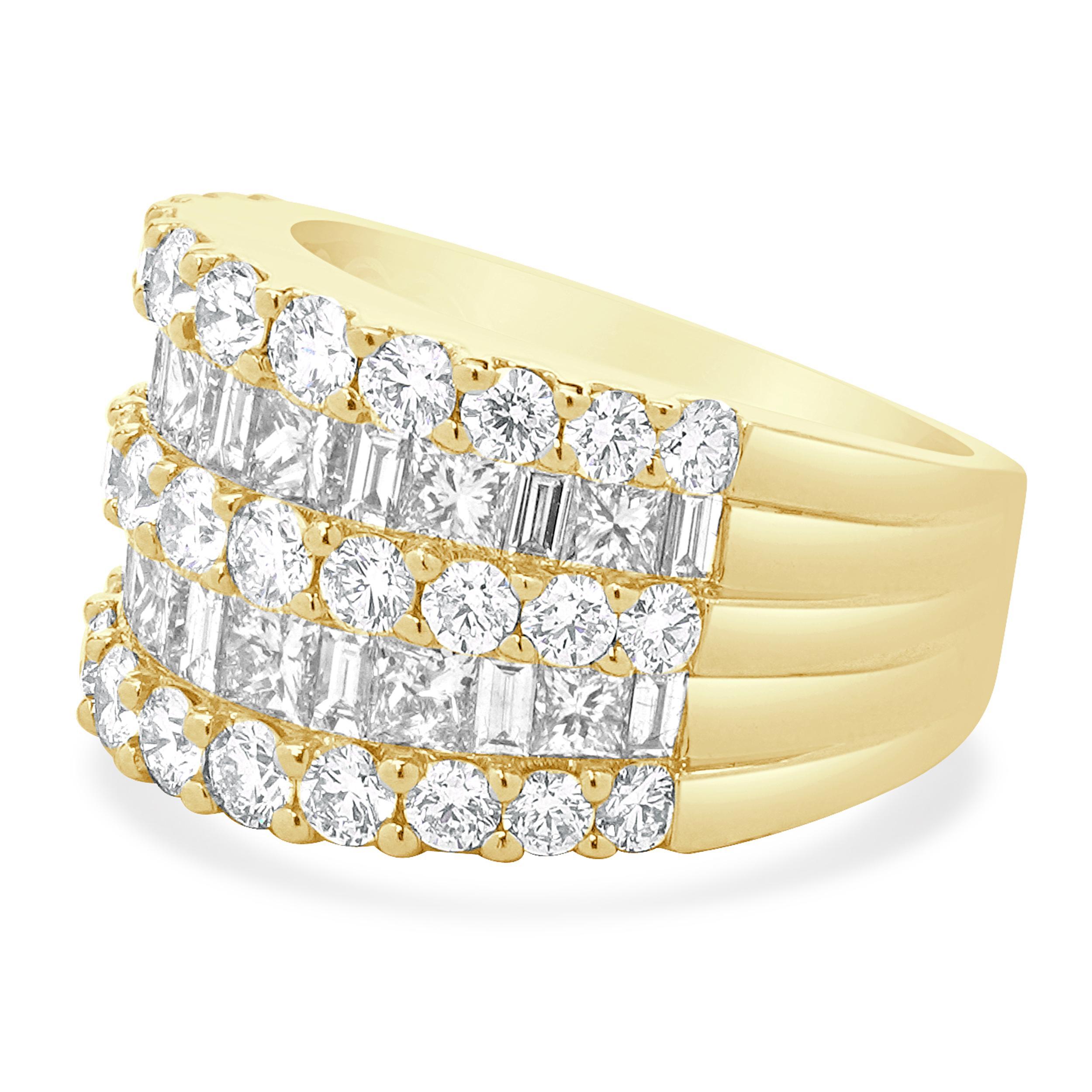 Material: 14K yellow gold
Diamond: round brilliant cut = 1.94cttw
Color: G
Clarity: SI1
Diamond: princess cut = 1.38cttw
Color: G/H
Clarity: SI1
Diamond: baguette cut = 0.55cttw
Color: H
Clarity: SI1
Ring Size: 6.5 (please allow up to 2 additional