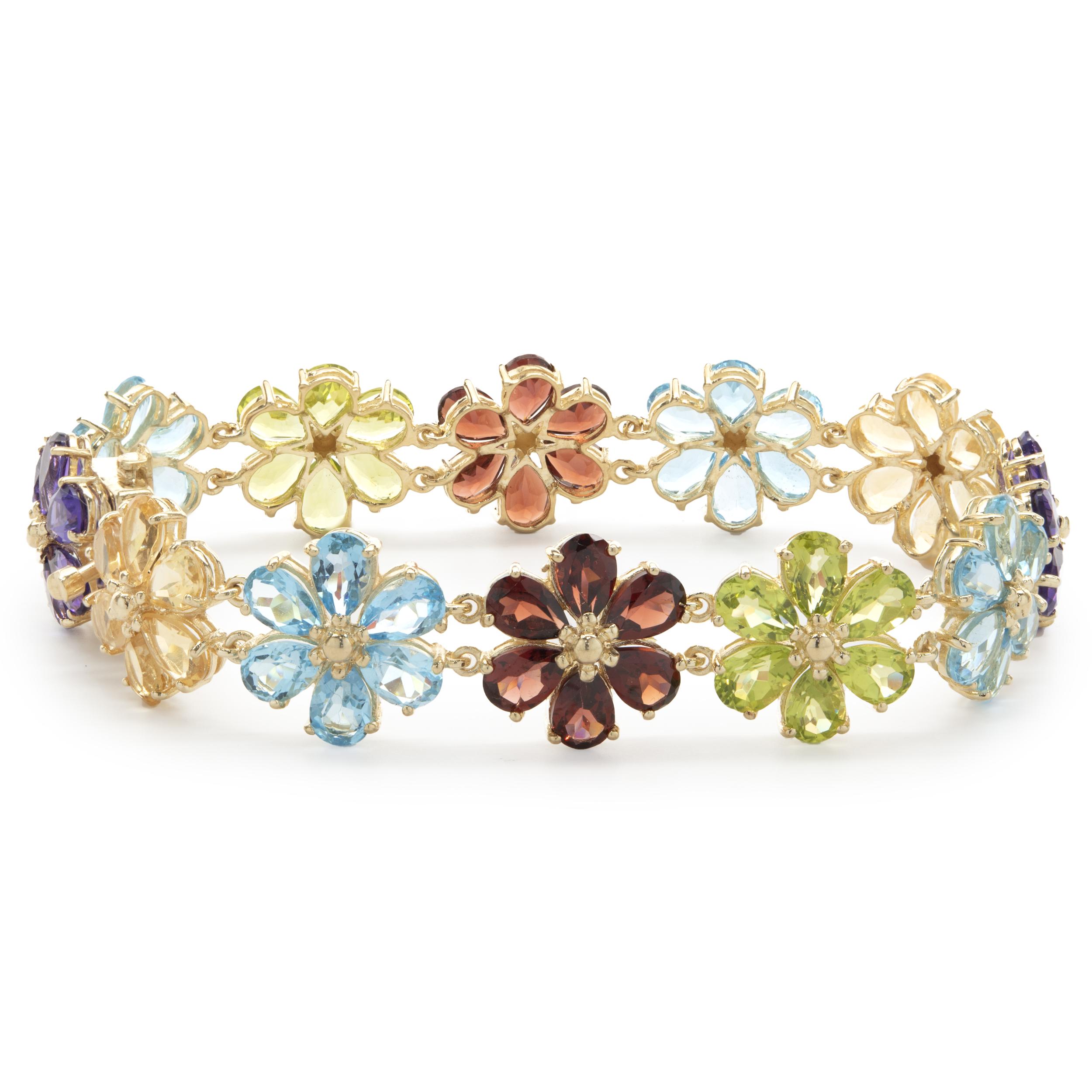 Designer: kundenspezifisch
MATERIAL: 14K Gelbgold
Gewicht: 17,79 Gramm
Abmessungen: Armband misst 7-Zoll in der Länge
