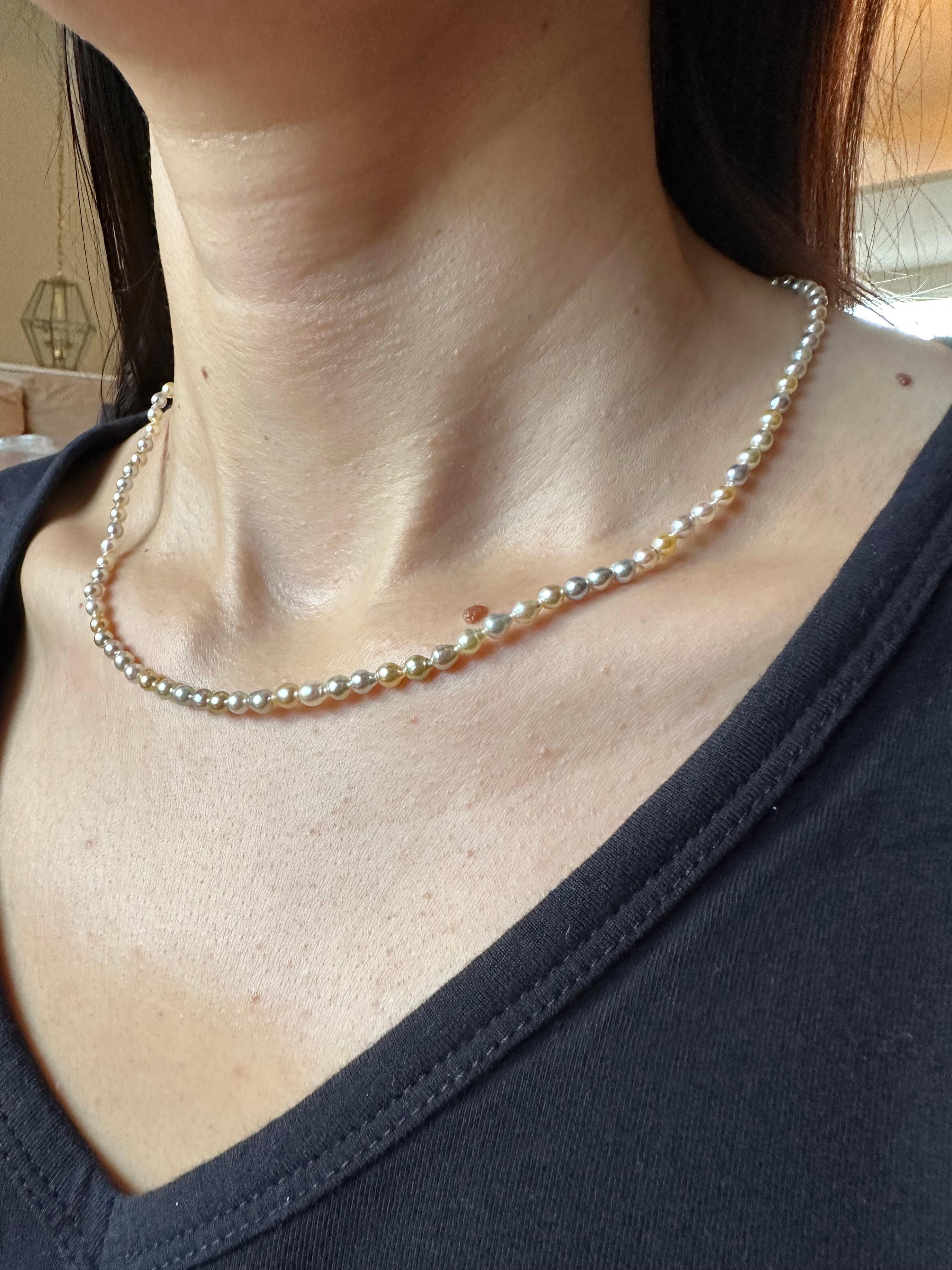 14 Karat Yellow Gold Multicolor Akoya Cultured Pearl Layer Thin Bead Necklace For Sale 5