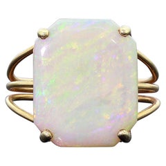 Vintage 14 Karat Yellow Gold Natural Australian Solid Opal Ring Green and Red Fire