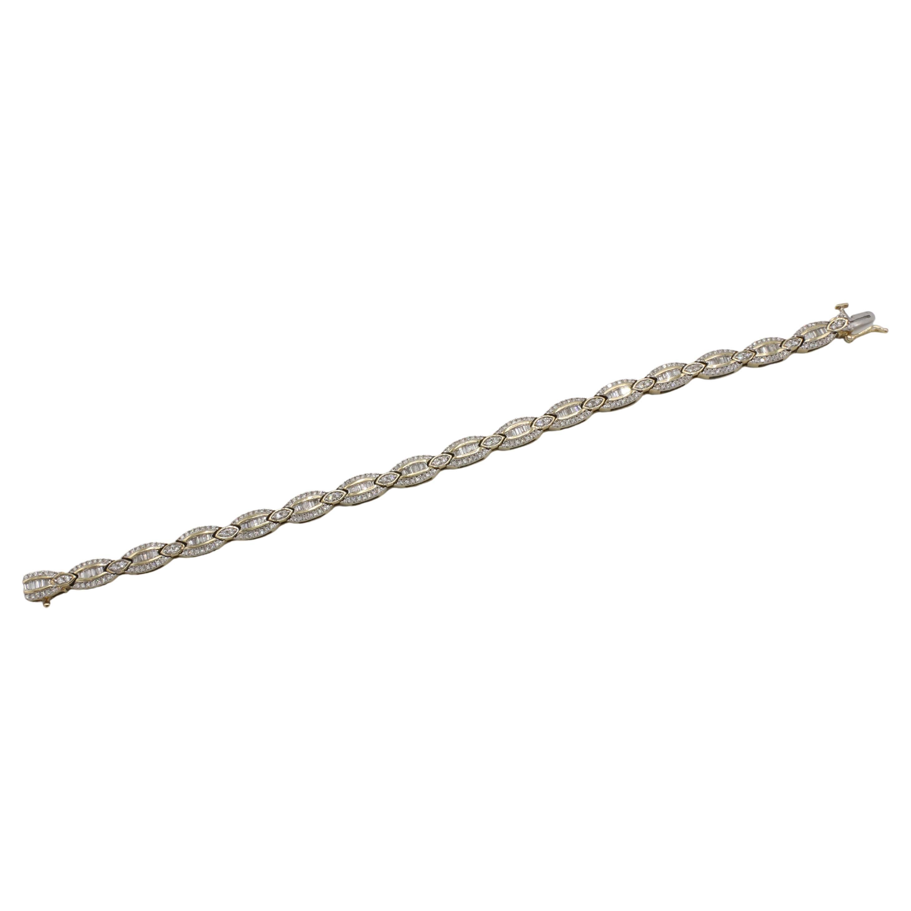 Modern 14 Karat Yellow Gold Natural Baguette & Round Diamond Tennis Line Bracelet For Sale