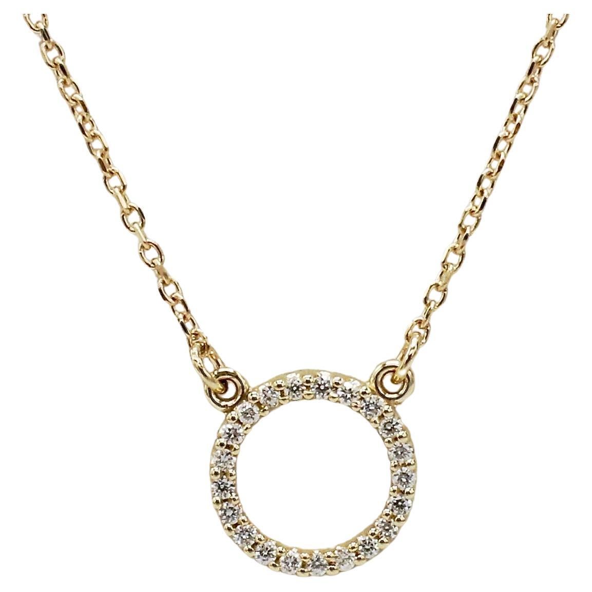 14 Karat Yellow Gold Natural Diamond Circle Pendant Necklace For Sale
