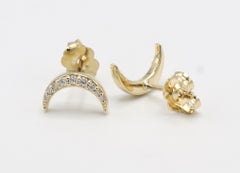 14 Karat Yellow Gold Natural Diamond Crescent Moon Stud Earrings