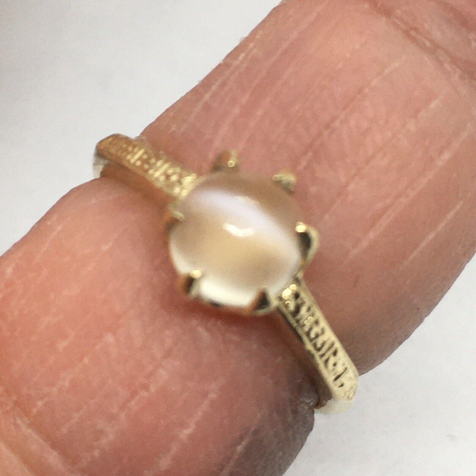 14 Karat Gelbgold Natürlicher Mondstein-Ring im Zustand „Gut“ in Los Angeles, CA