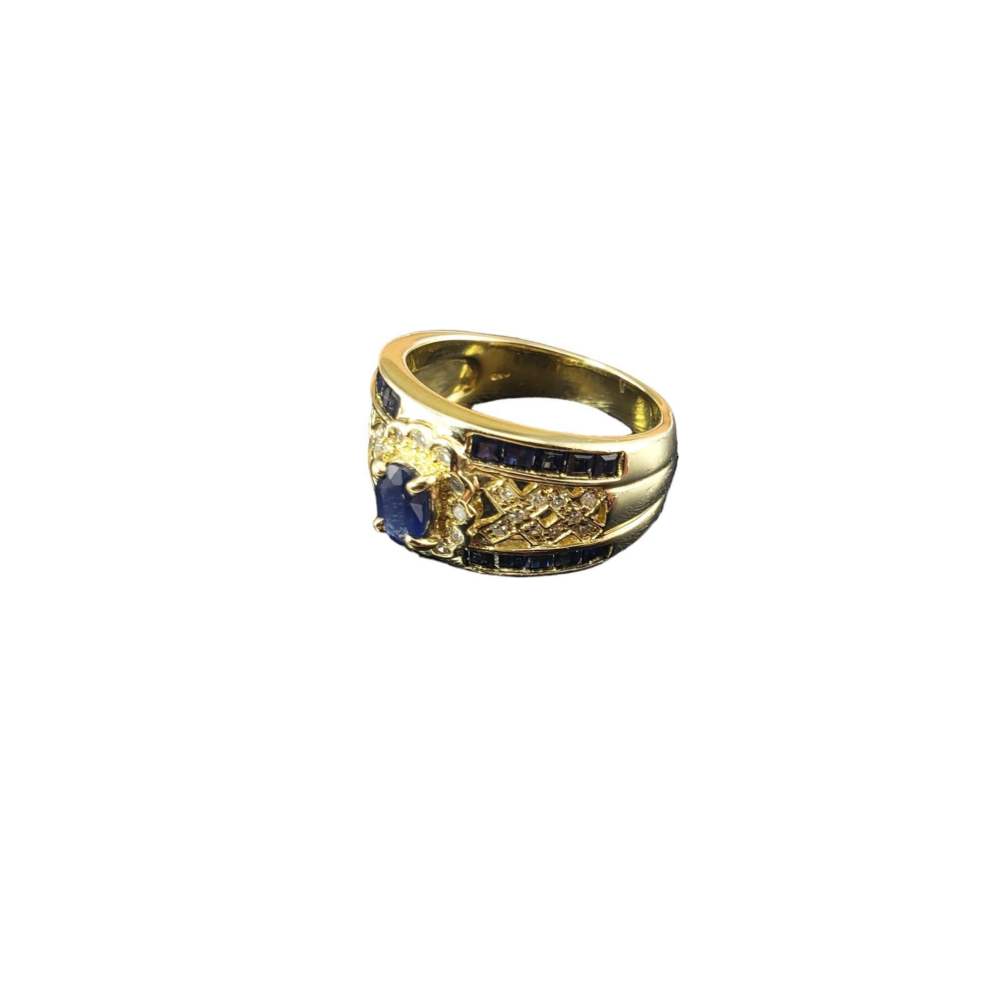 Round Cut 14 Karat Yellow Gold Natural Sapphire and Diamond Ring Size 6.75 #16079 For Sale
