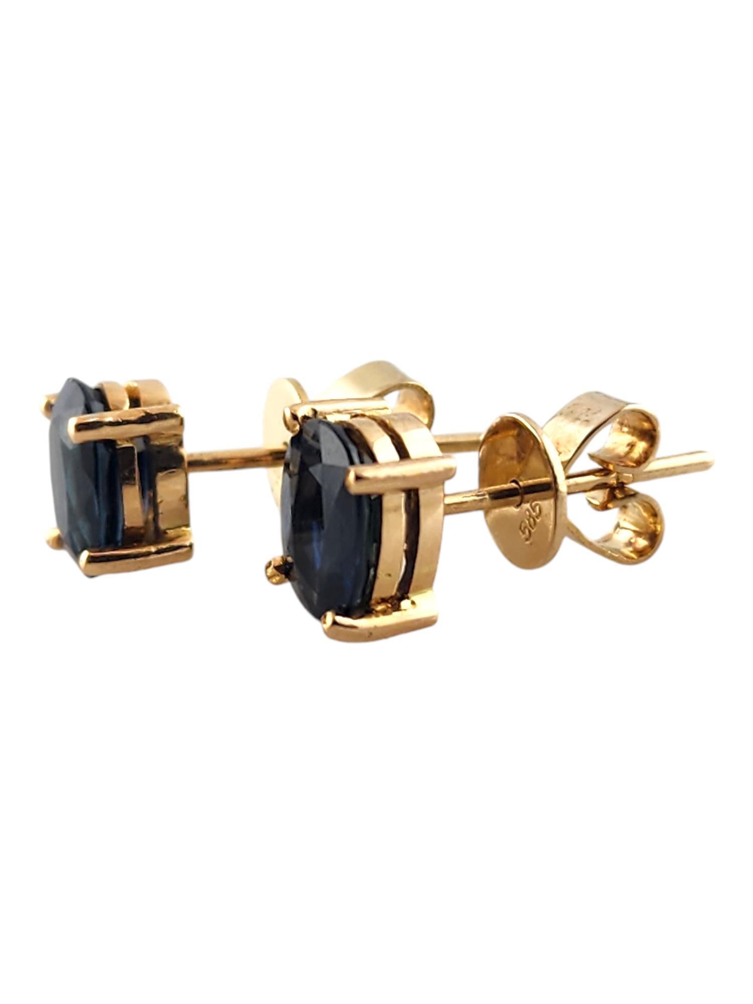 14 Karat Yellow Gold Natural Sapphire Stud Earrings

This gorgeous set of stud earrings feature two beautiful blue natural sapphires set in 14K yellow gold!

Size: 7.2mm X 5.9mm X 4.4mm

Weight: 1.4 dwt/ 2.2 g

Hallmark: 585

*JAGi ID*

Very good