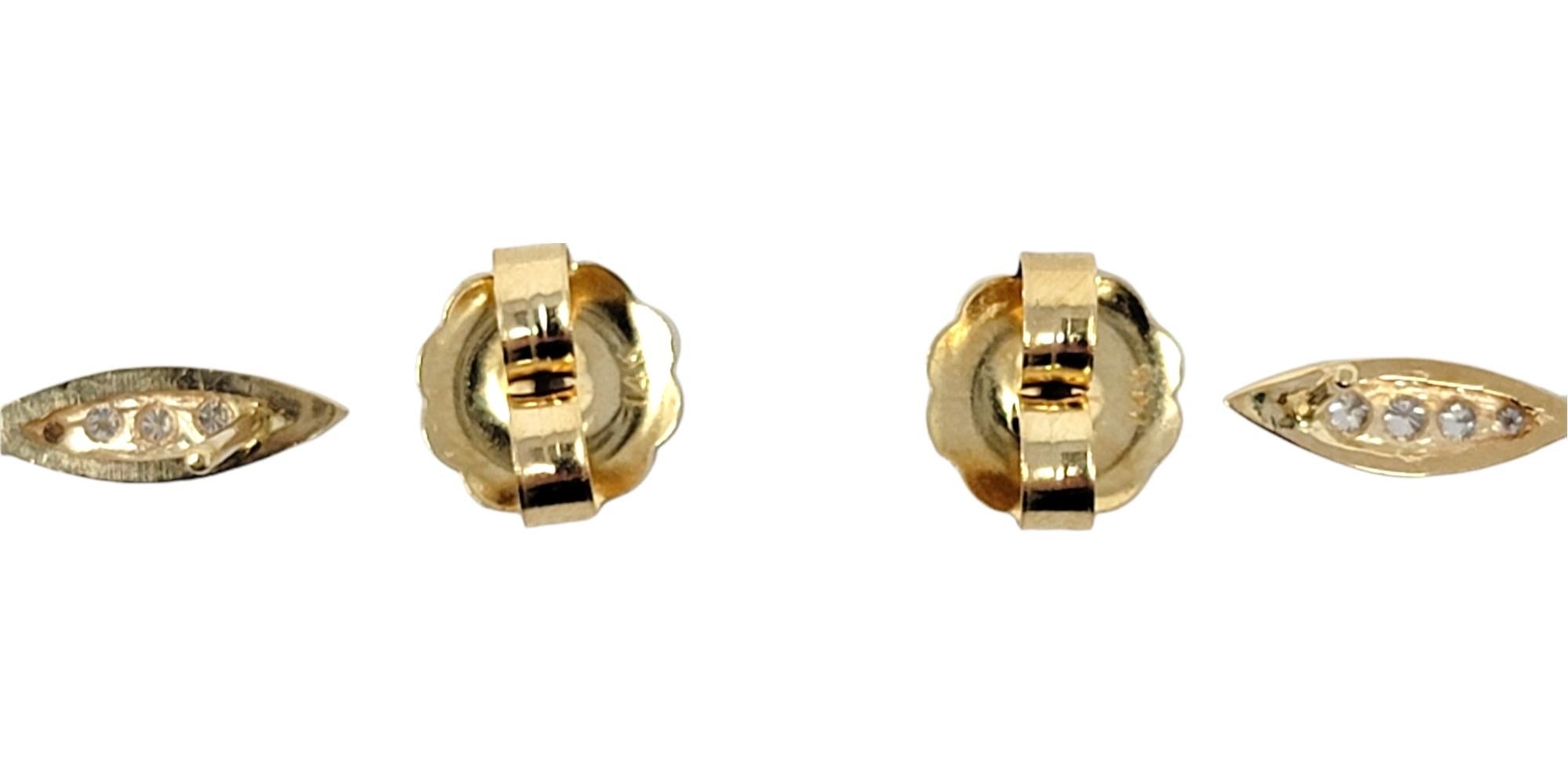 Donna Orecchini a goccia in oro giallo 14 carati a forma di navette con diamanti aperti e pave in vendita