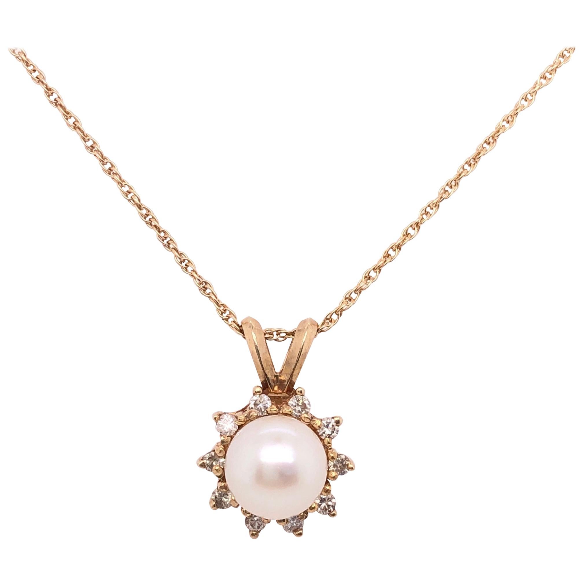 14 Karat Yellow Gold Necklace with Cultured Pearl and Diamond Pendant