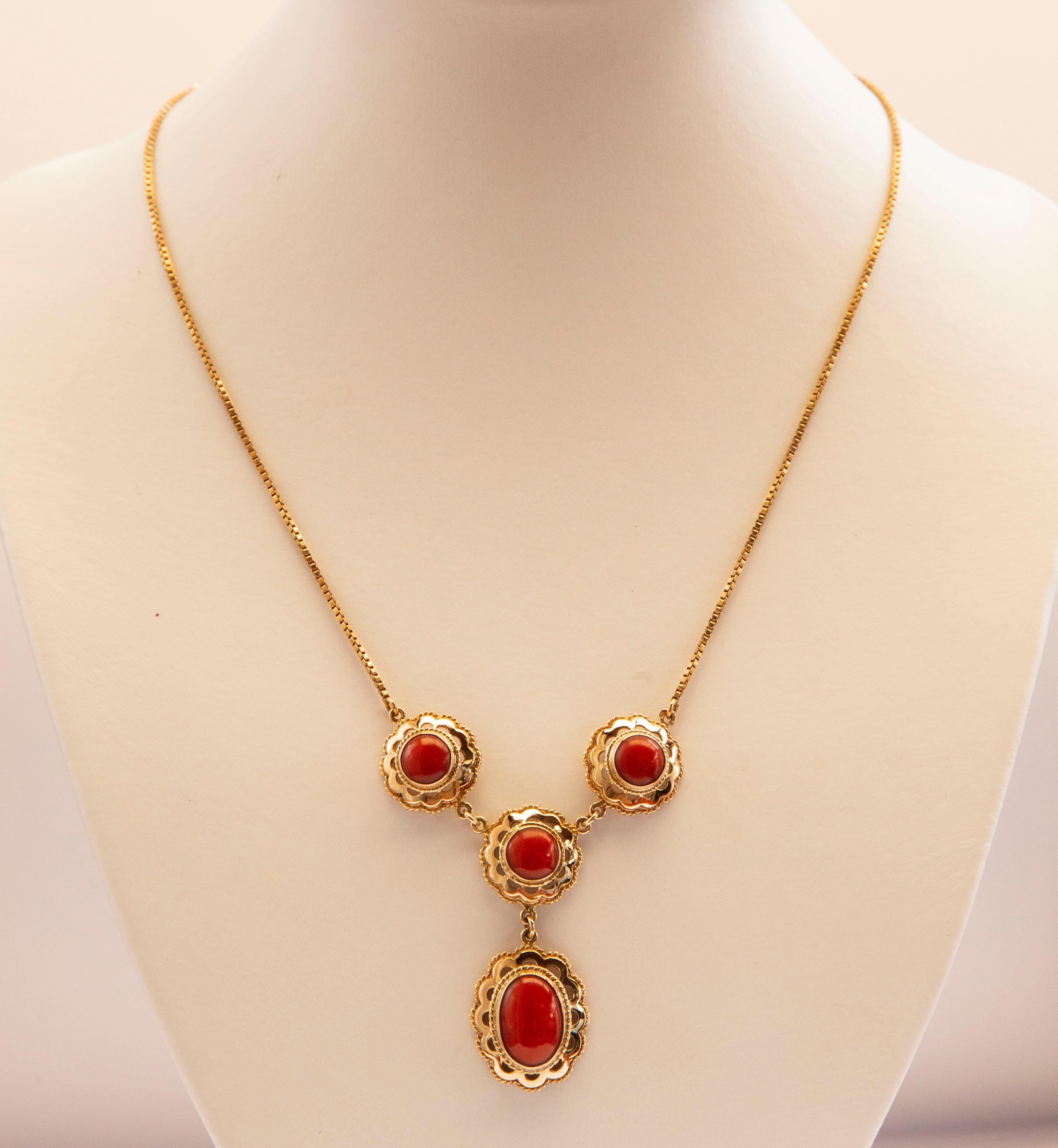 Modern 14 Karat Yellow Gold Necklace with Red Croal Links For Sale