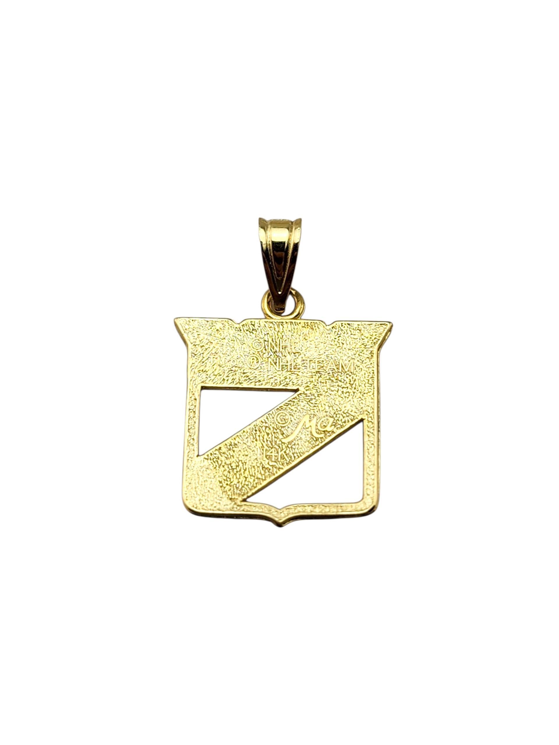 Pendentif en or jaune 14 carats New York Rangers #23047 en vente 2