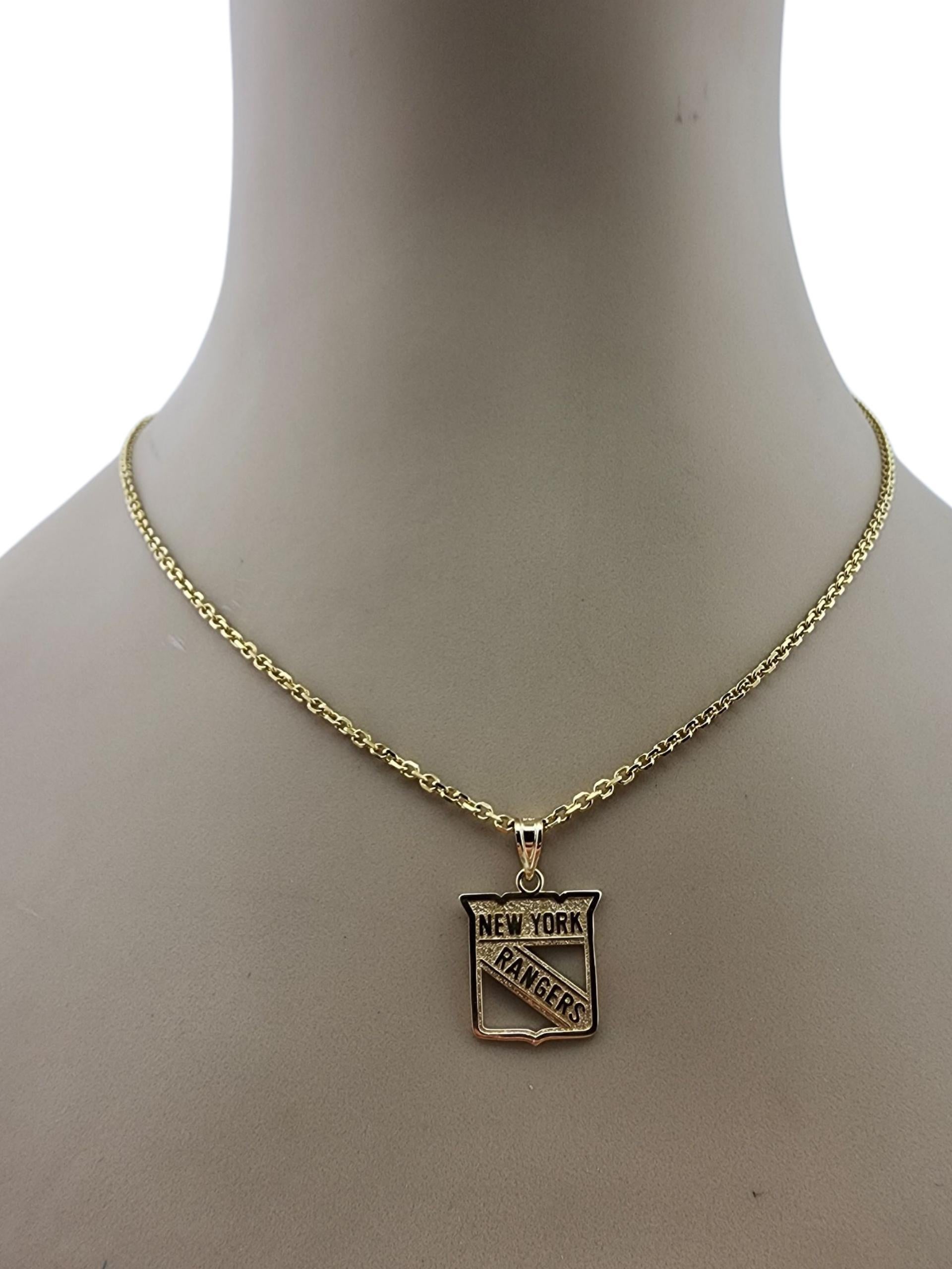 Pendentif en or jaune 14 carats New York Rangers #23047 en vente 4