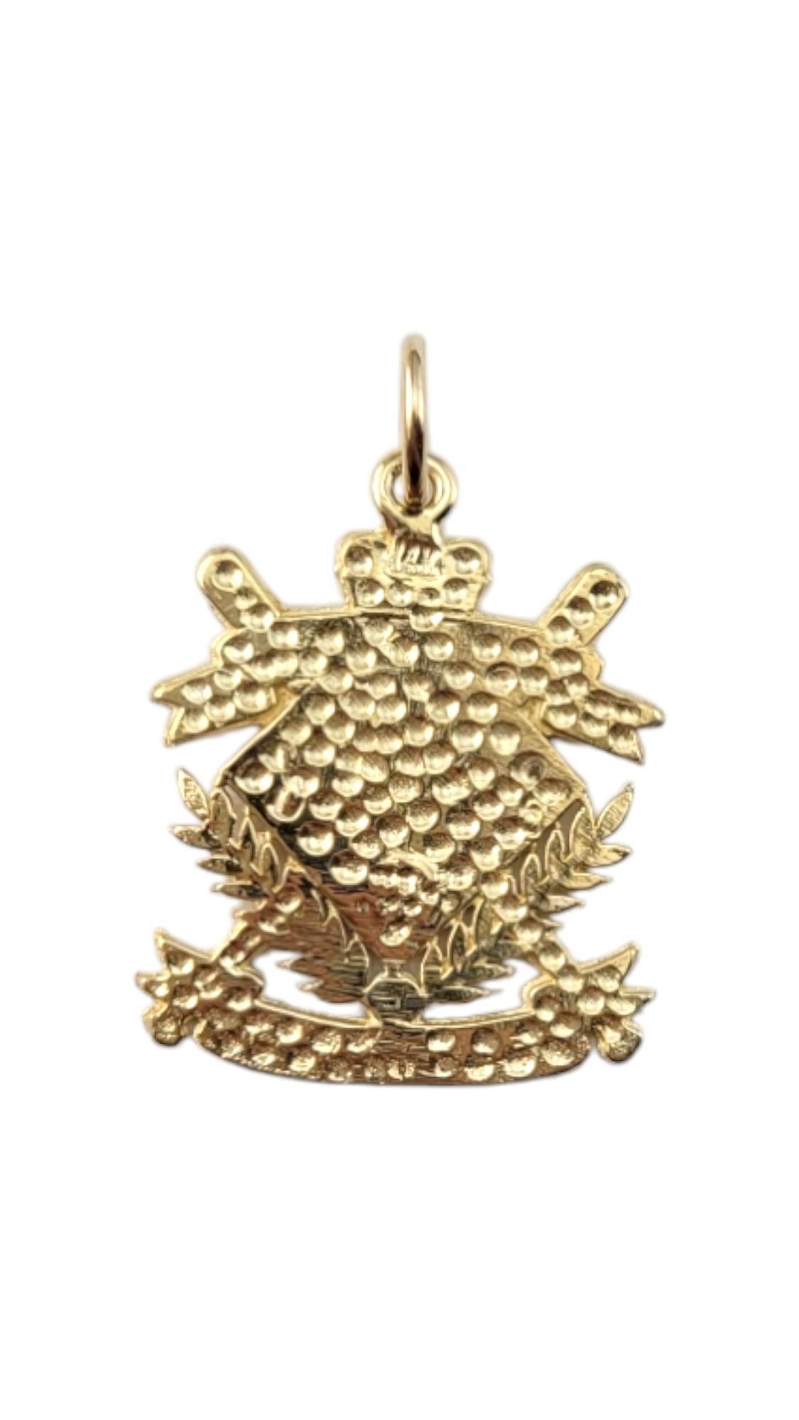 14K Yellow Gold NY Yankees Charm-

This 14K yellow gold NY Yankees charm features the iconic team logo with a sleek and polished finish, perfect for devoted fans who want to celebrate their love for baseball with a timeless and stylish