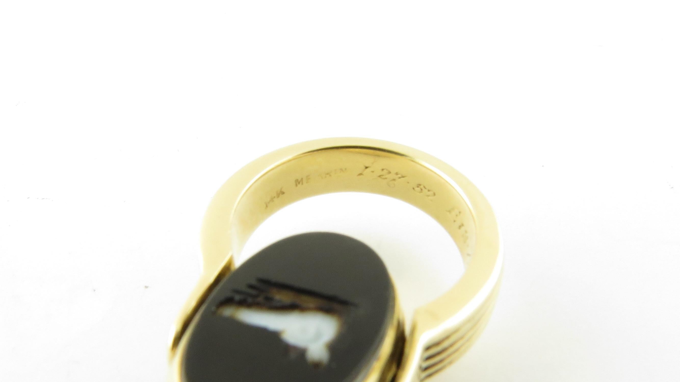 14 Karat Yellow Gold Onyx and Carnelian Flip Ring For Sale 2