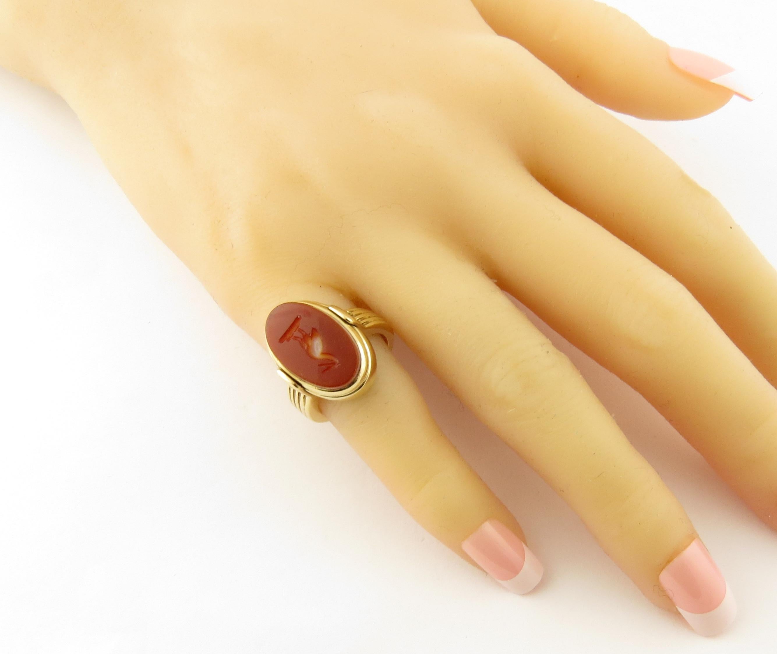 14 Karat Yellow Gold Onyx and Carnelian Flip Ring For Sale 3