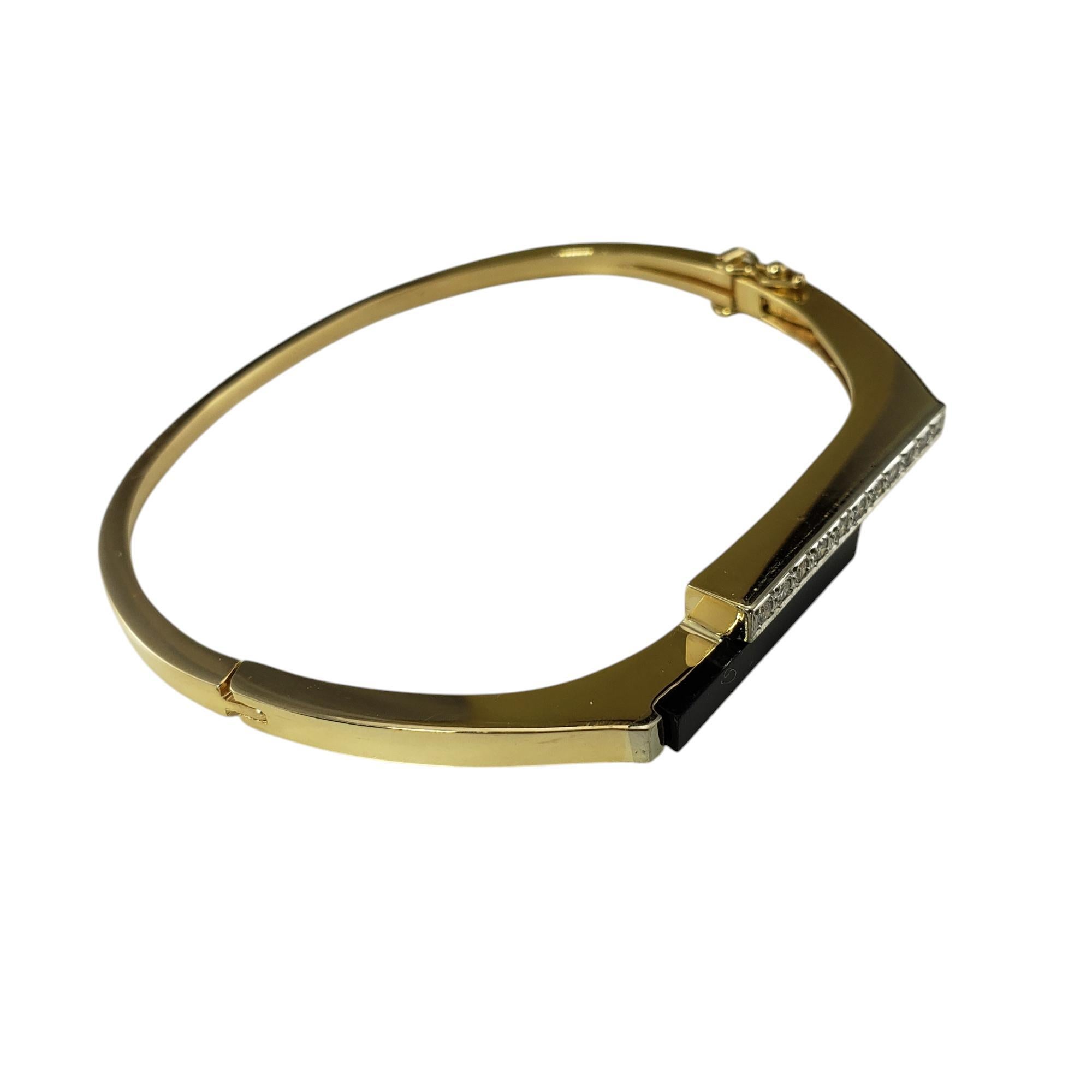 Contemporain Bracelet jonc croisé en or jaune 14 carats, onyx et diamants n° 19568 en vente