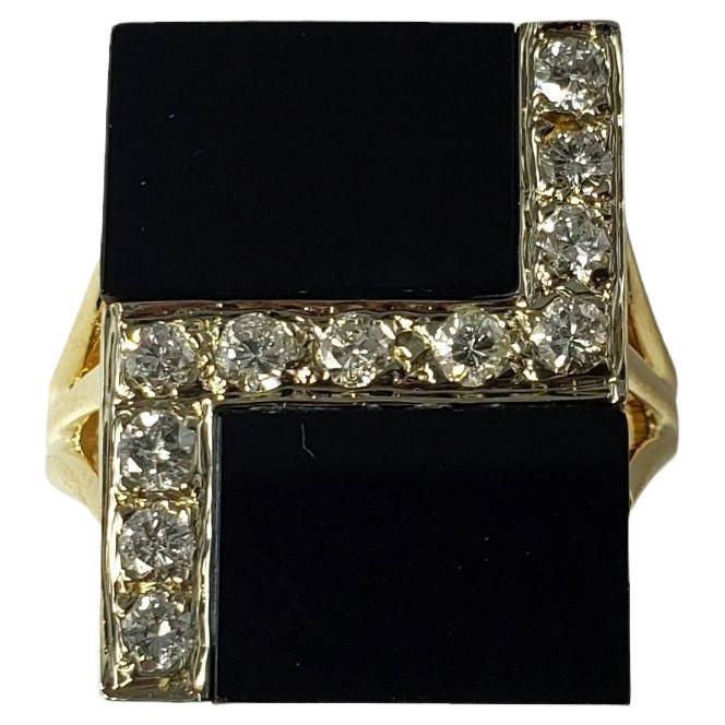 Ring aus 14 Karat Gelbgold mit Onyx und Diamant im Angebot