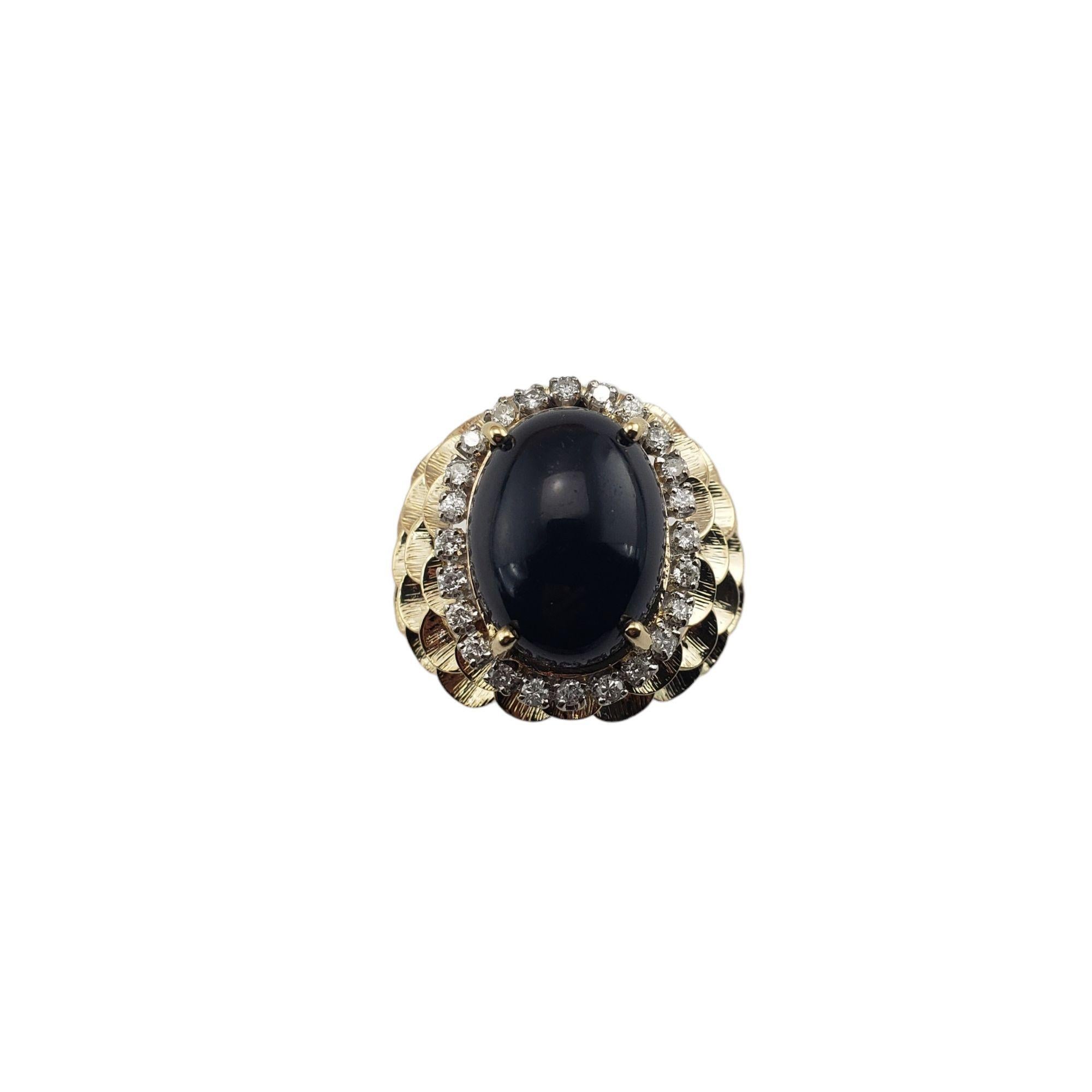 14 Karat Yellow Gold Onyx and Diamond Ring In Good Condition For Sale In Washington Depot, CT