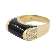 14 Karat Yellow Gold Onyx Bar Ring with Diamond Ends