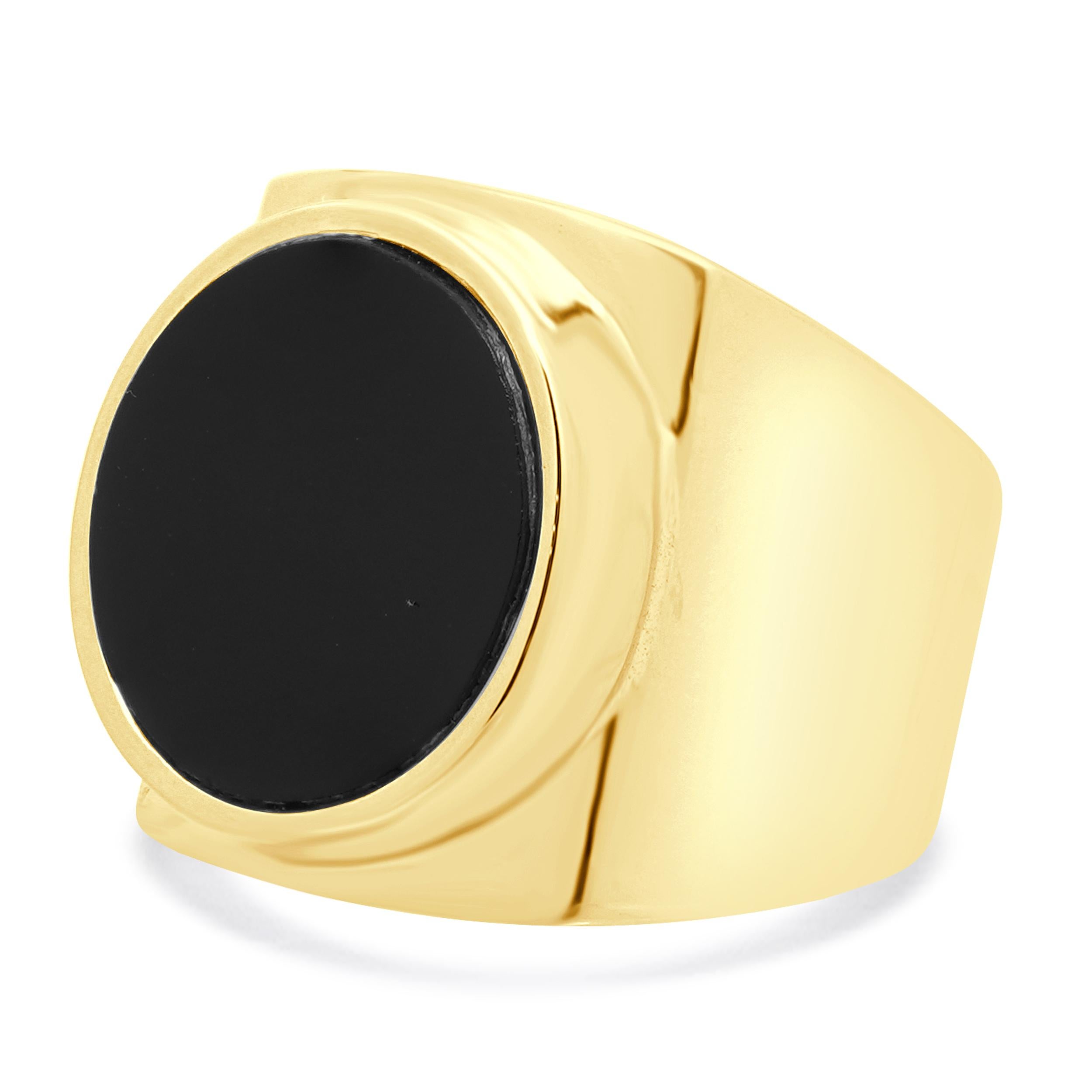 Designer: personalizzato
Materiale: oro giallo 14 carati 
Dimensioni: l'anello misura 18.25 mm di larghezza
Taglia: 6.75 (disponibile la taglia complementare) 
Peso: 19.26 grammi
