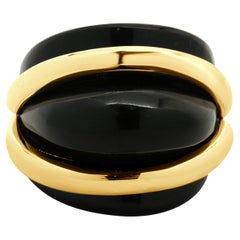 Anello smerlato con onice in oro giallo 14 carati