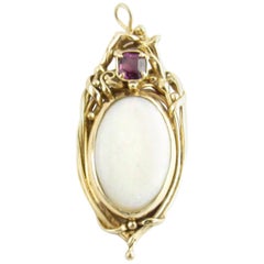 Vintage 14 Karat Yellow Gold Opal and Amethyst Pendant