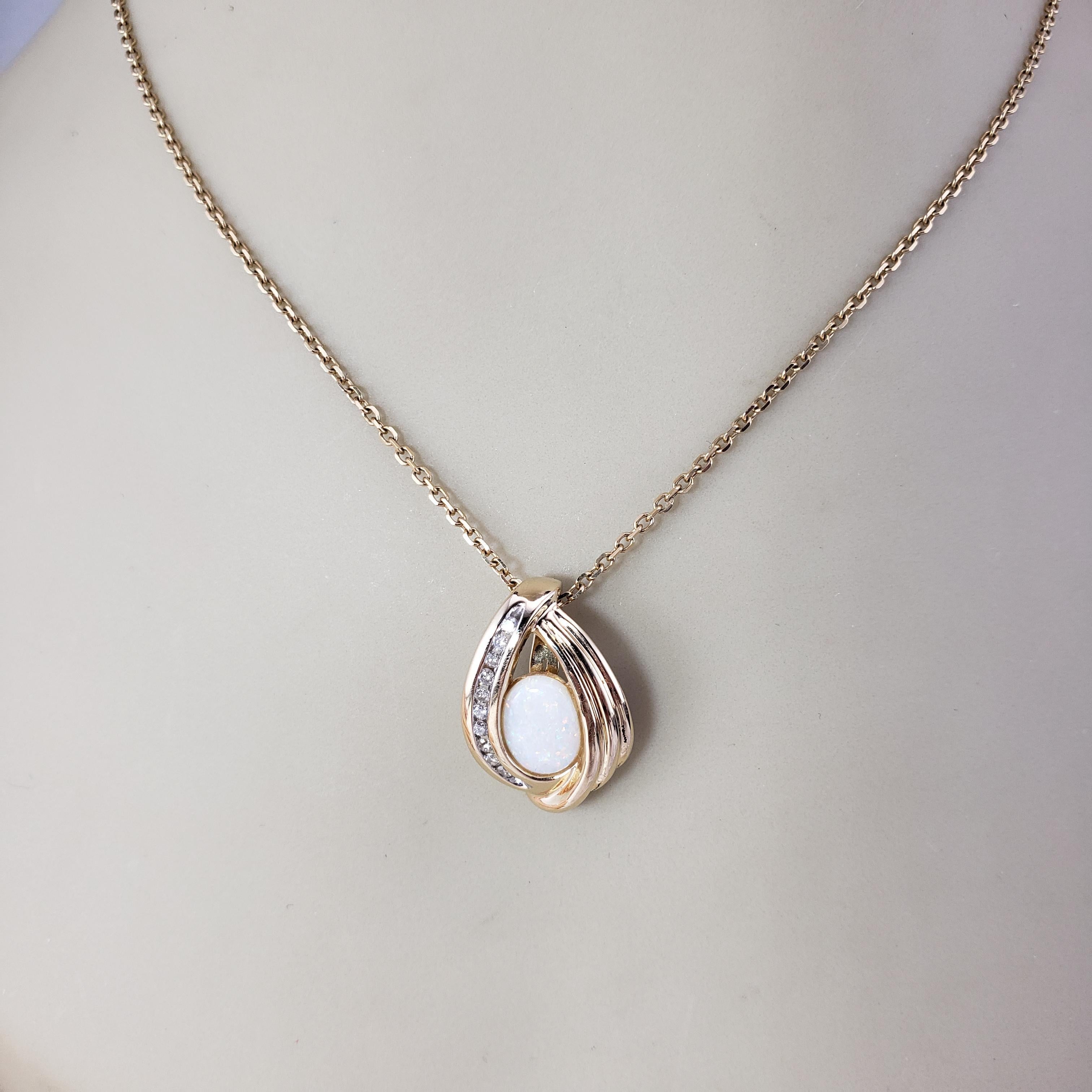 Pendentif en or jaune 14 carats avec opale et diamants n° 21338 en vente 2