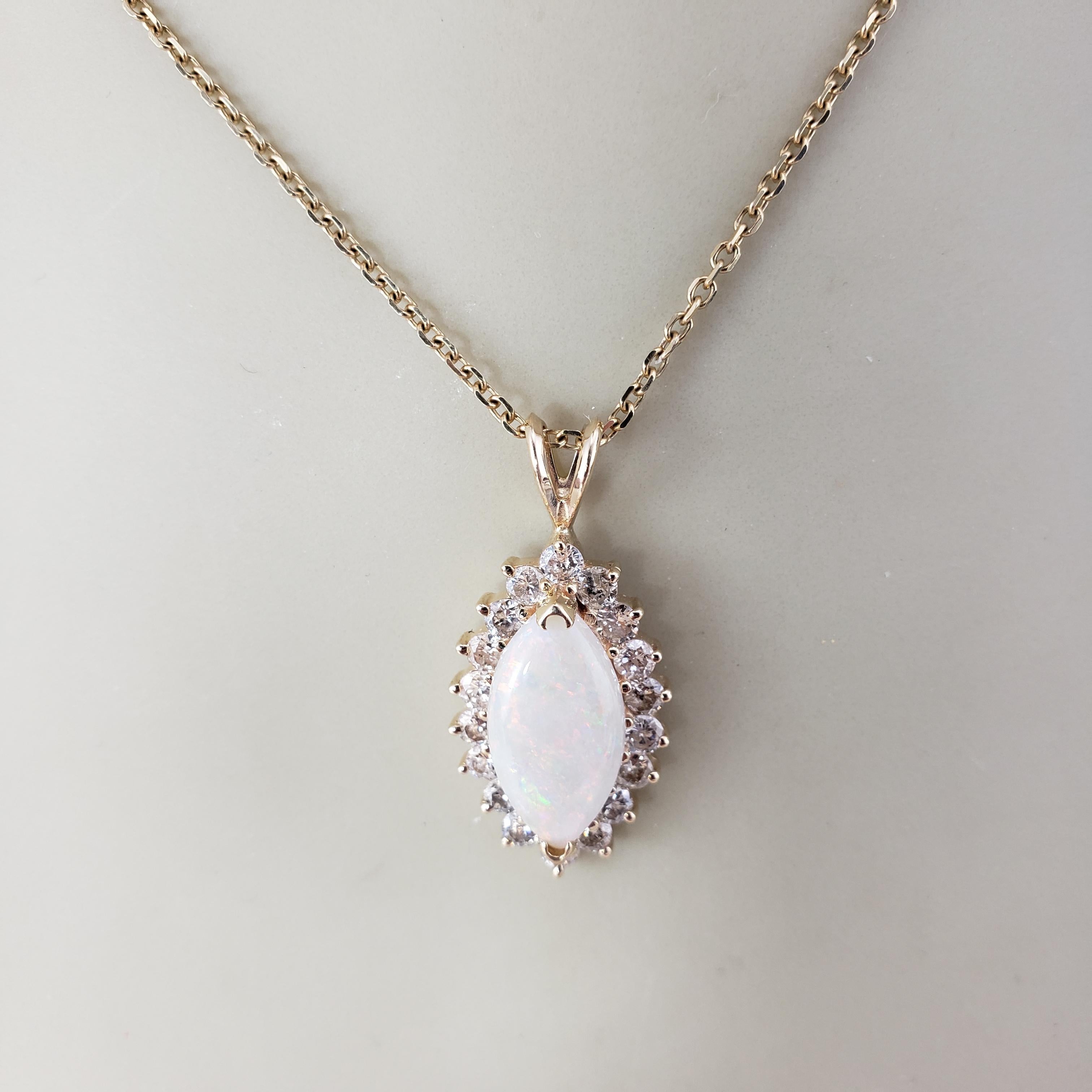 Collier pendentif en or jaune 14 carats avec opale et diamants n° 20701 en vente 2