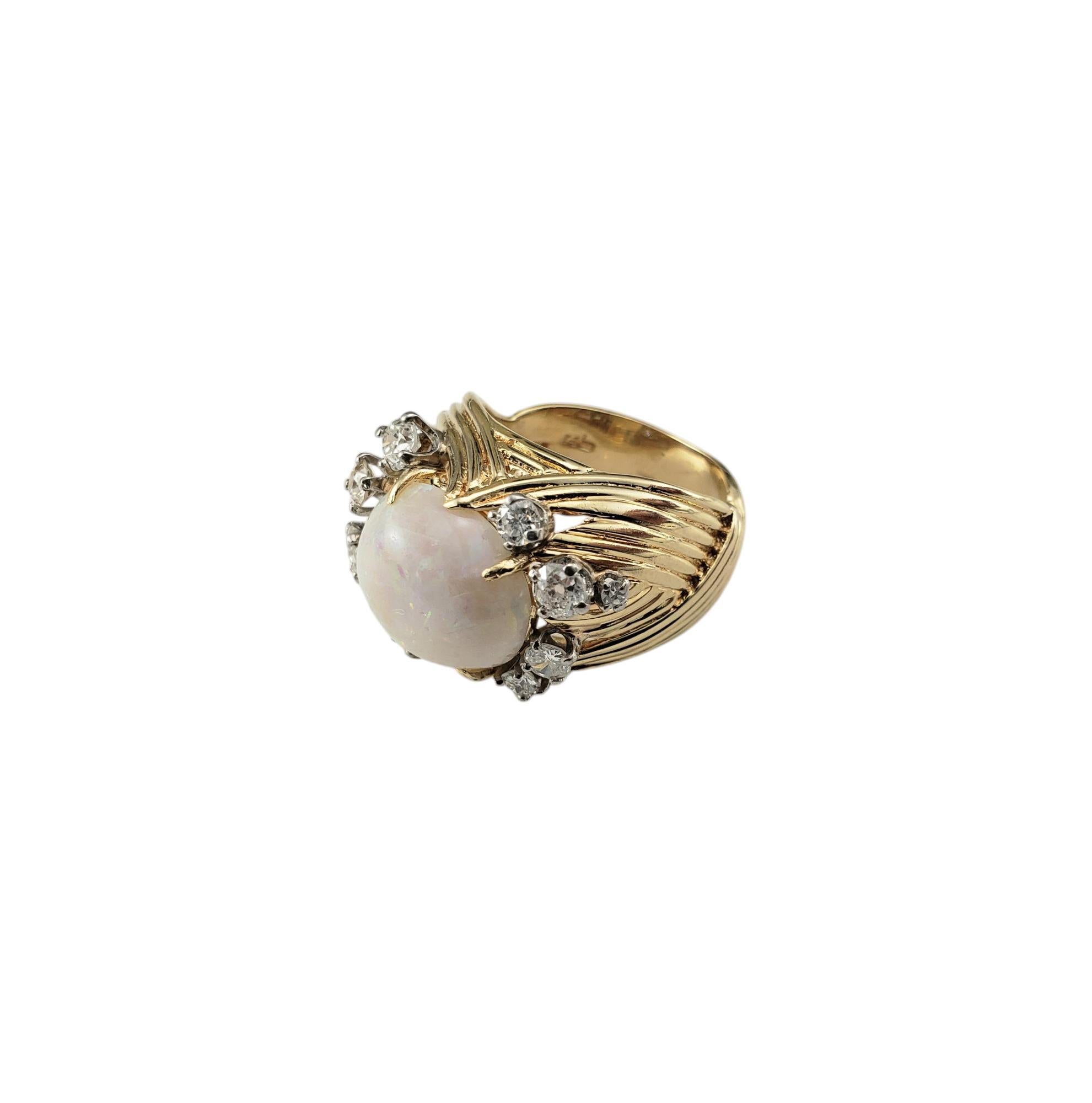 Contemporain Bague en or jaune 14 carats avec opale et diamants taille 5,5 n°20515 en vente