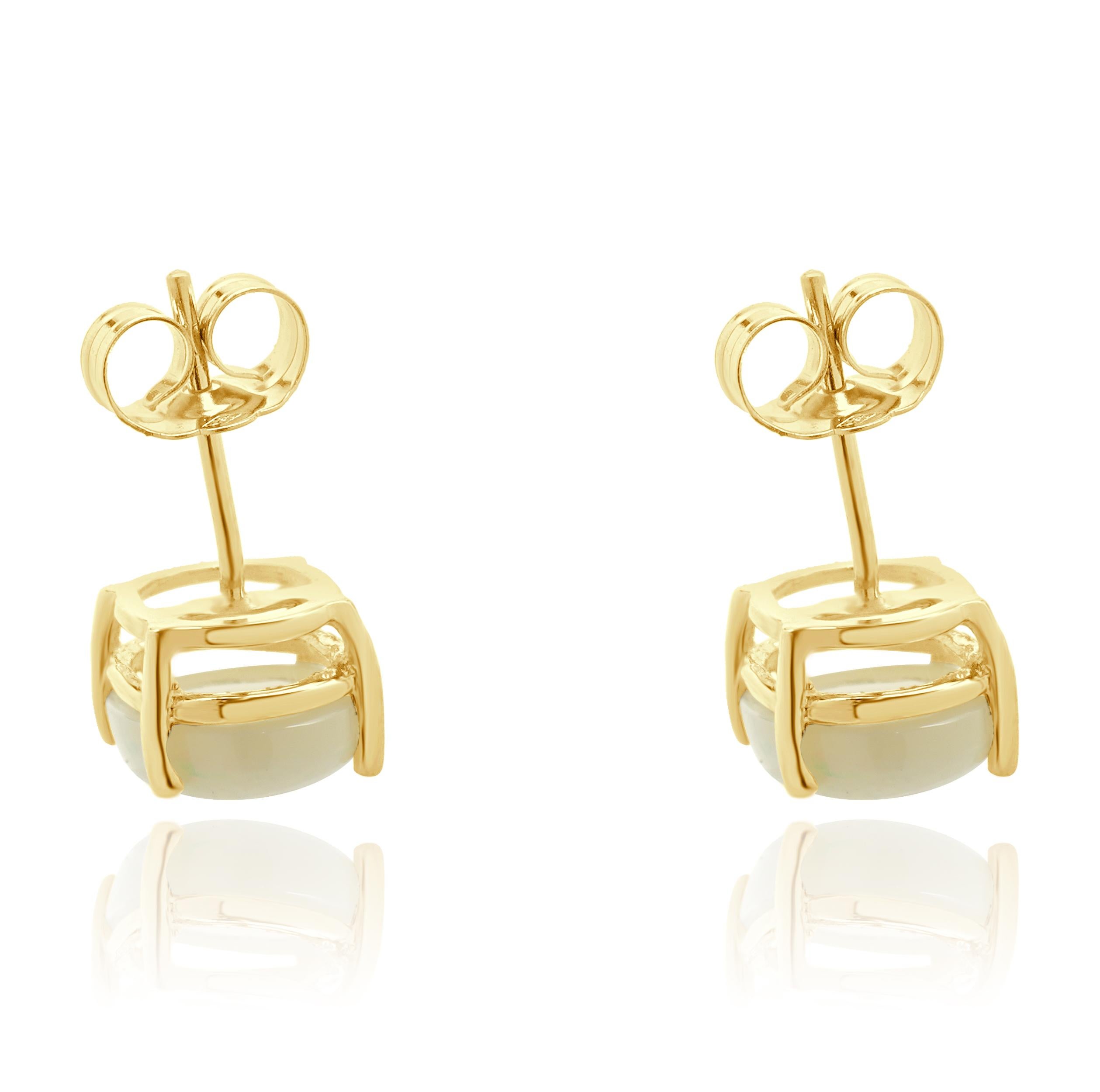14 Karat Yellow Gold Opal Stud Earrings In condizioni ottime in vendita a Scottsdale, AZ