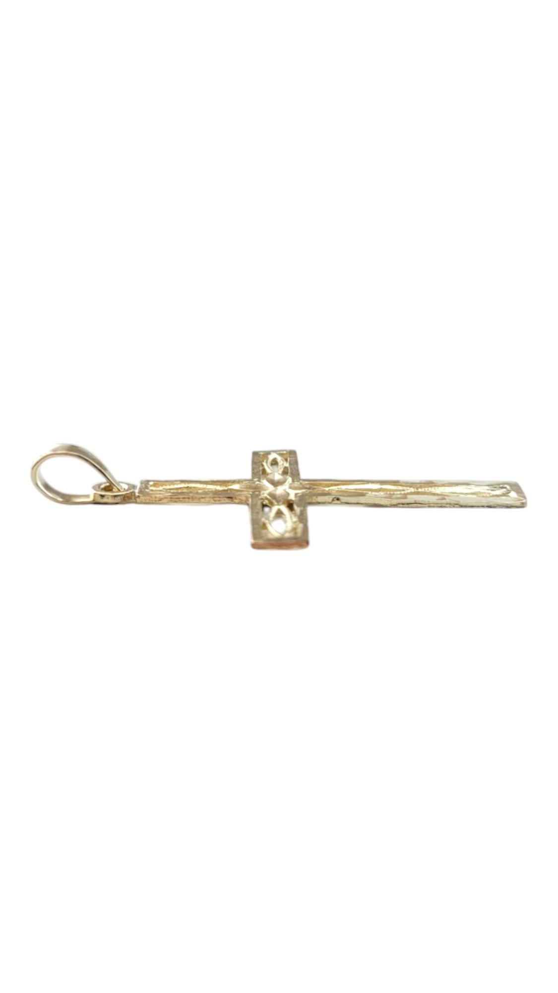 Pendentif croix ouverte en or jaune 14 carats n°20896 en vente 2