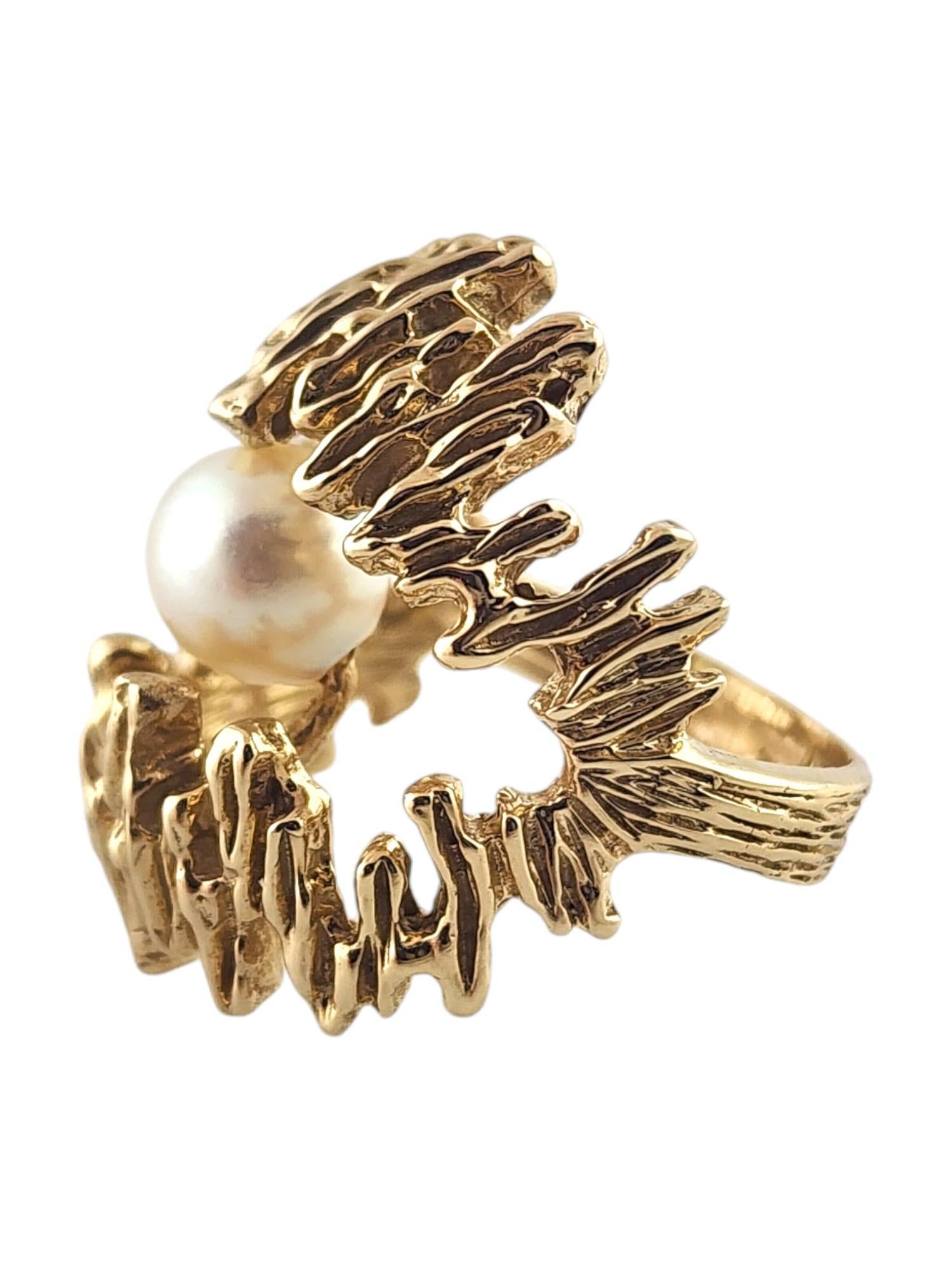 Bague en or jaune 14 carats avec perles ornées Taille 7

Cette magnifique bague ornée est ornée d'une superbe perle au centre, sertie dans de l'or jaune 14K !

Taille de l'anneau : 7
Queue : 4mm
Avant : 26.8mm X 21.7mm X 7.8mm

Perle d'environ 7