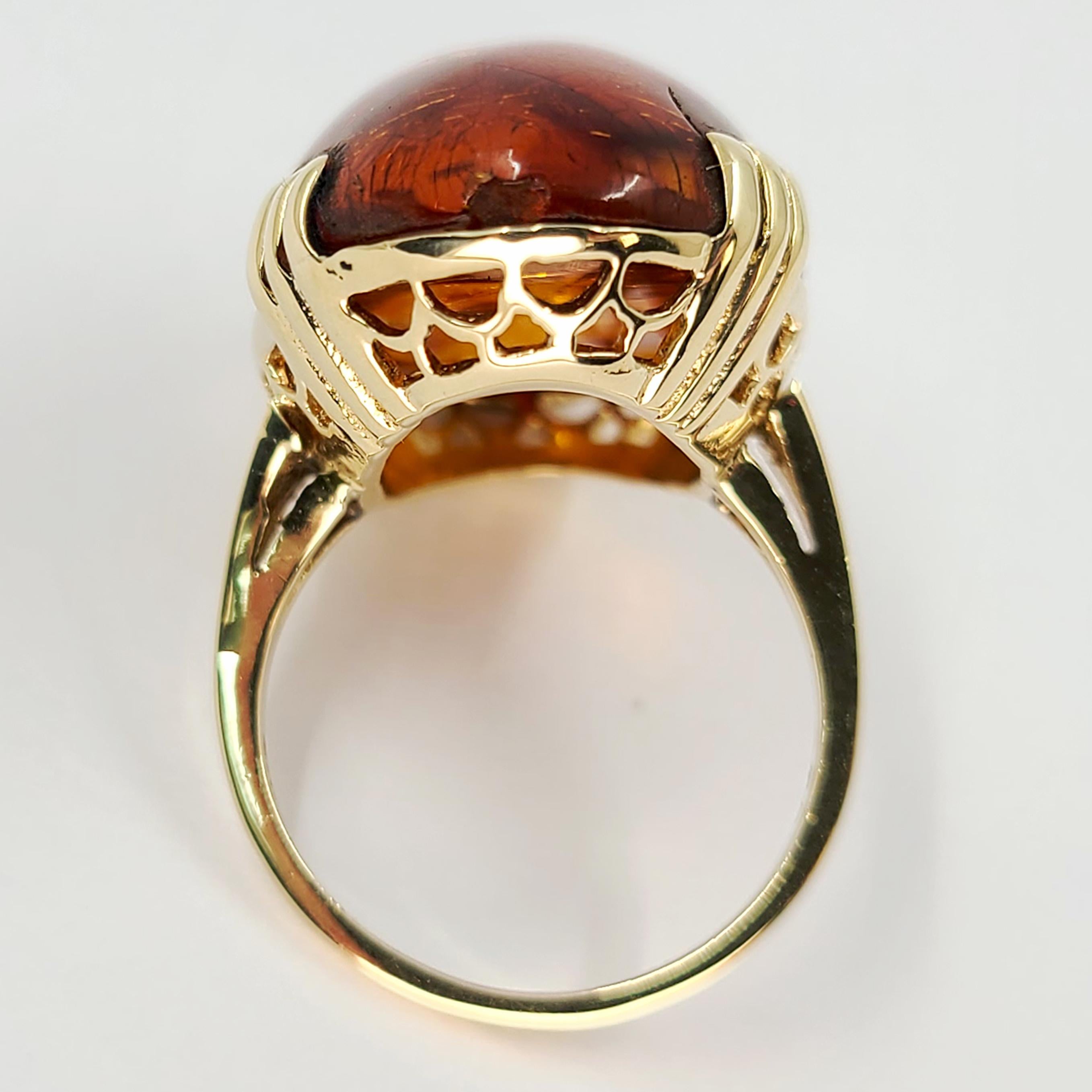 14 Karat Yellow Gold Oval Amber Cabochon Cocktail Ring In Good Condition In Coral Gables, FL