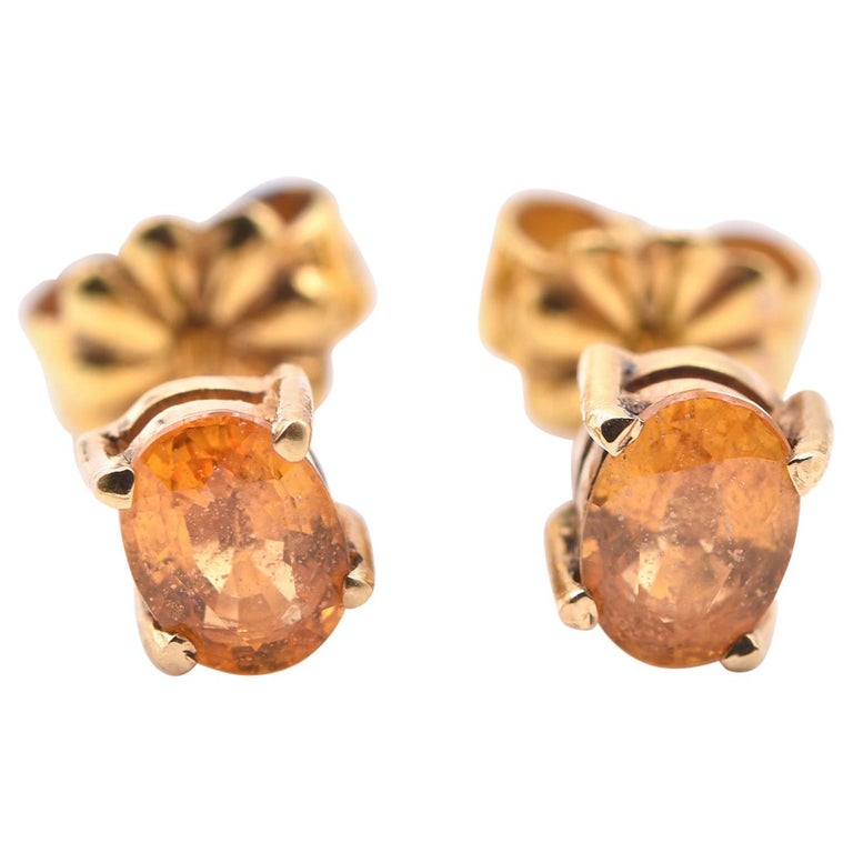14 Karat Yellow Gold Oval Citrine Stud Earrings For Sale at 1stdibs