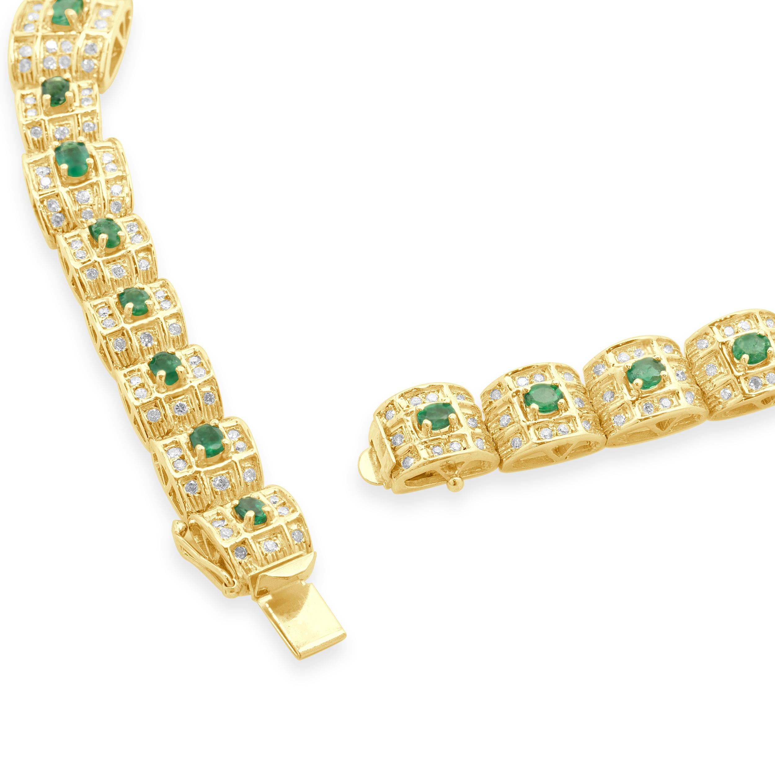 14 Karat Yellow Gold Oval Emerald and Diamond Cocktail Collar Necklace In Excellent Condition In Scottsdale, AZ