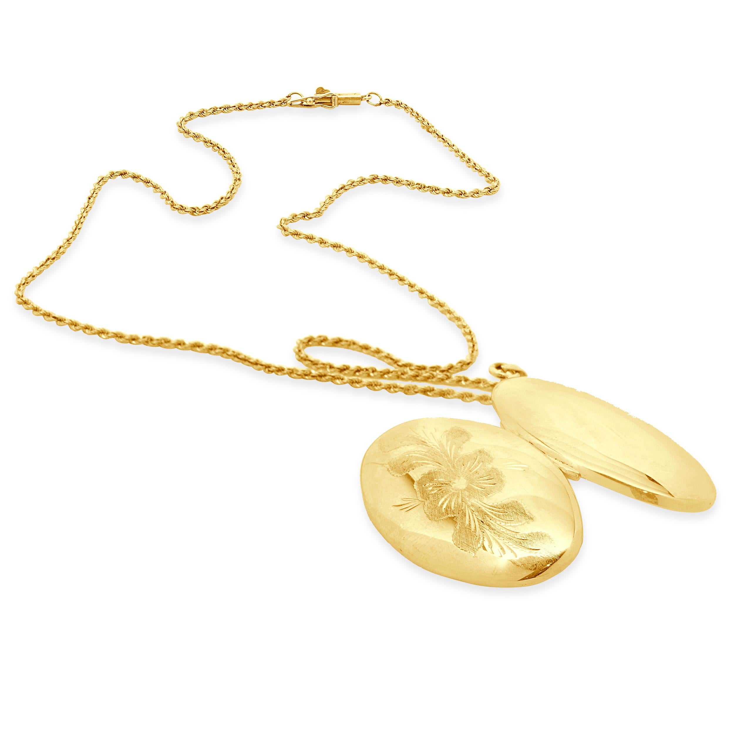 Femenino o masculino Collar Relicario Ovalado Floral Grabado Oro Amarillo 14 Kilates en venta