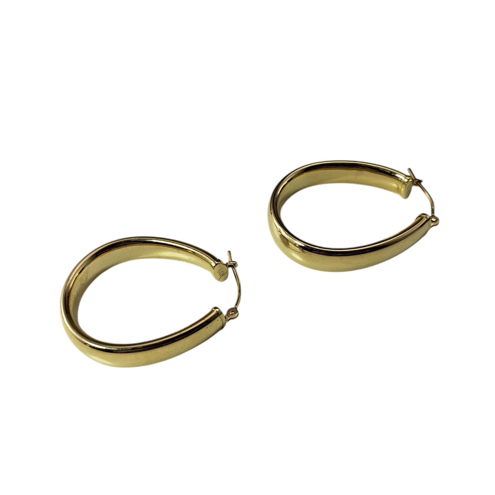 14 Karat Yellow Gold Oval Hoop Earrings #19758 In Good Condition For Sale In Washington Depot, CT
