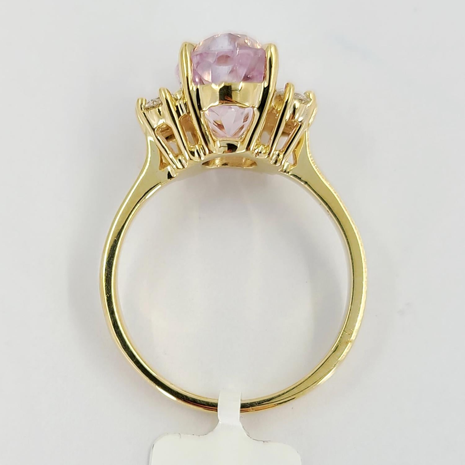 Oval Cut 14 Karat Yellow Gold Oval Kunzite Cocktail Ring For Sale