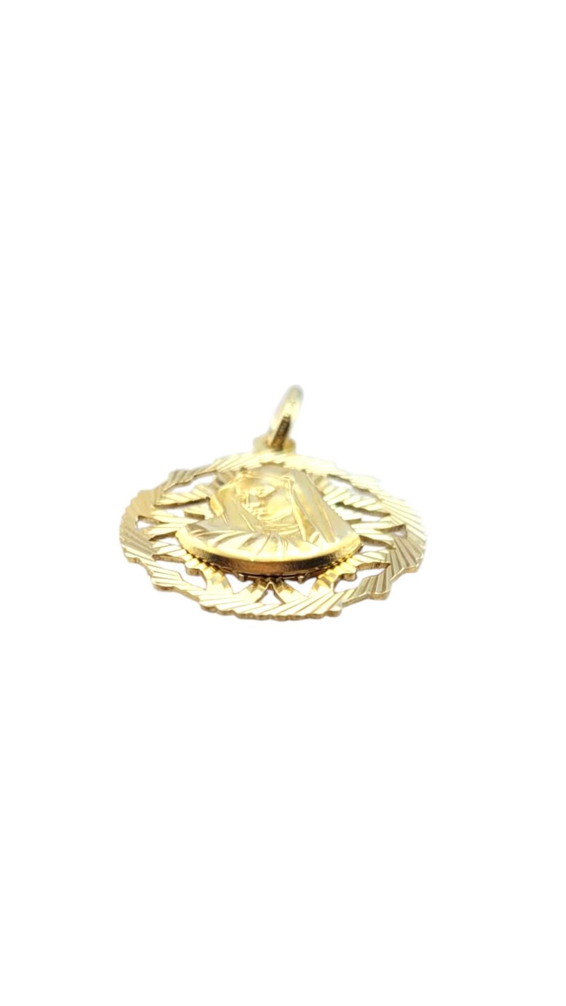 Women's 14 Karat Yellow Gold Oval Reversable Jesus Christ and Virgin Mary Pendant #21126 For Sale