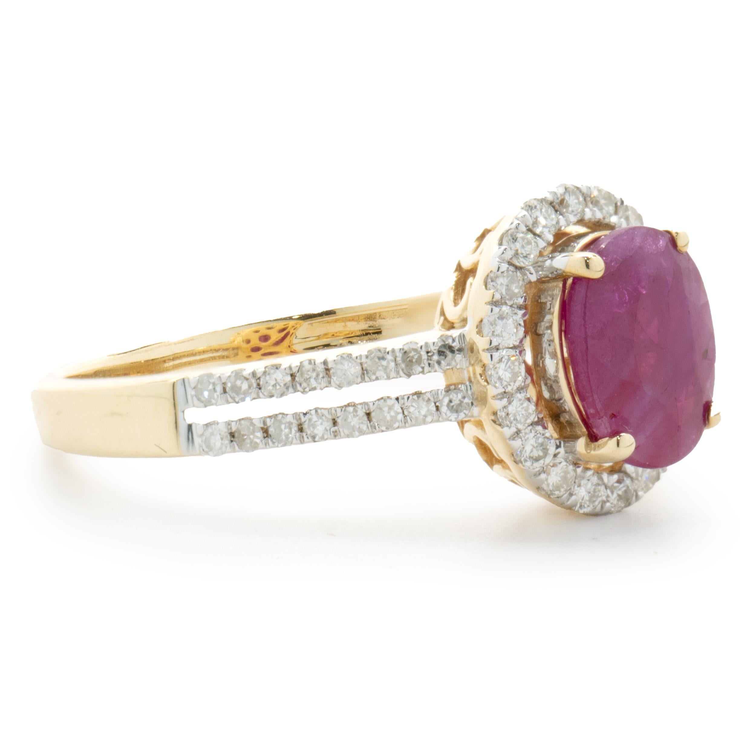 14 Karat Yellow Gold Oval Ruby and  Diamond Ring In Excellent Condition For Sale In Scottsdale, AZ