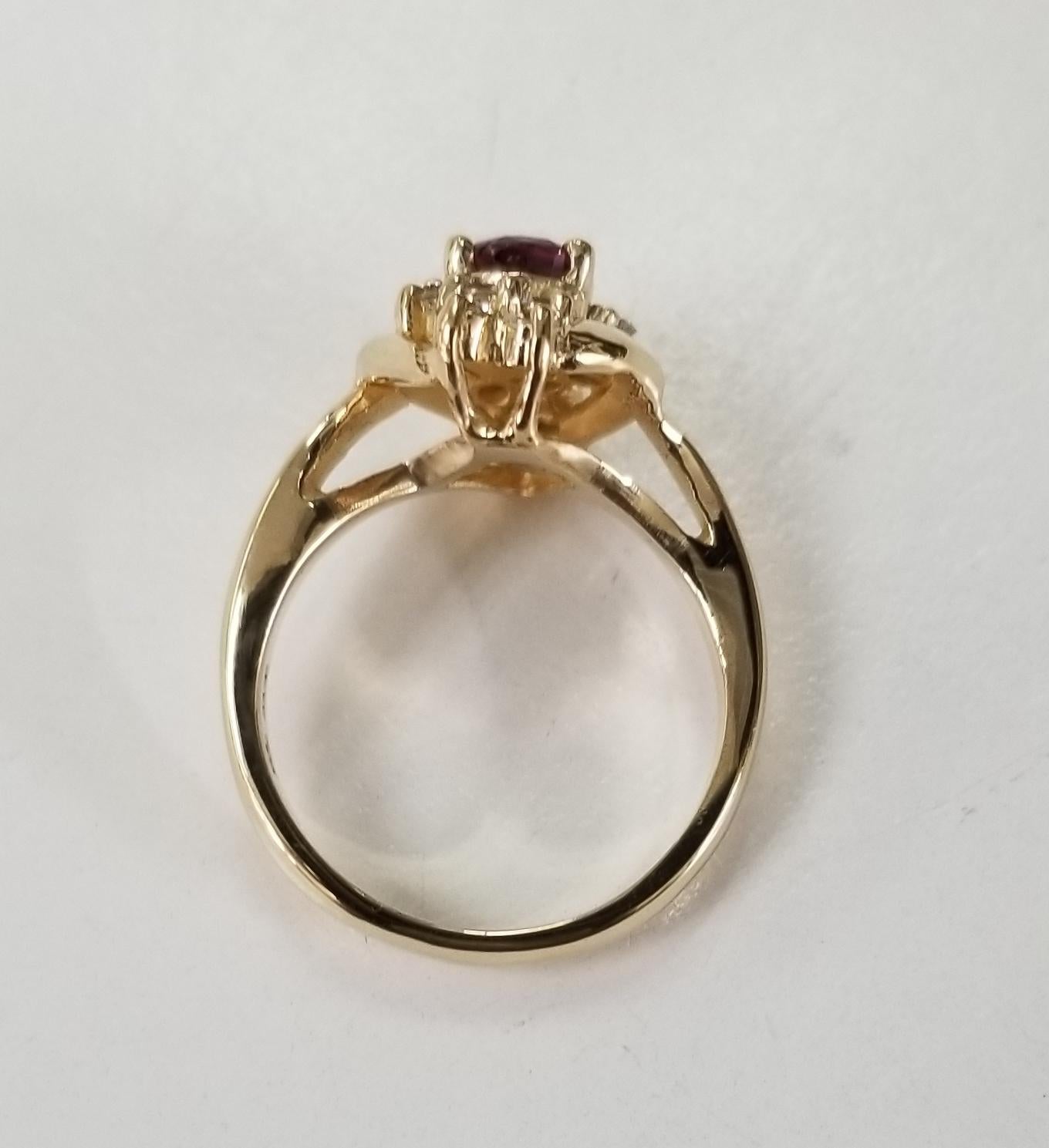14 Karat Yellow Gold Oval Ruby Diamond Ring In New Condition For Sale In Los Angeles, CA