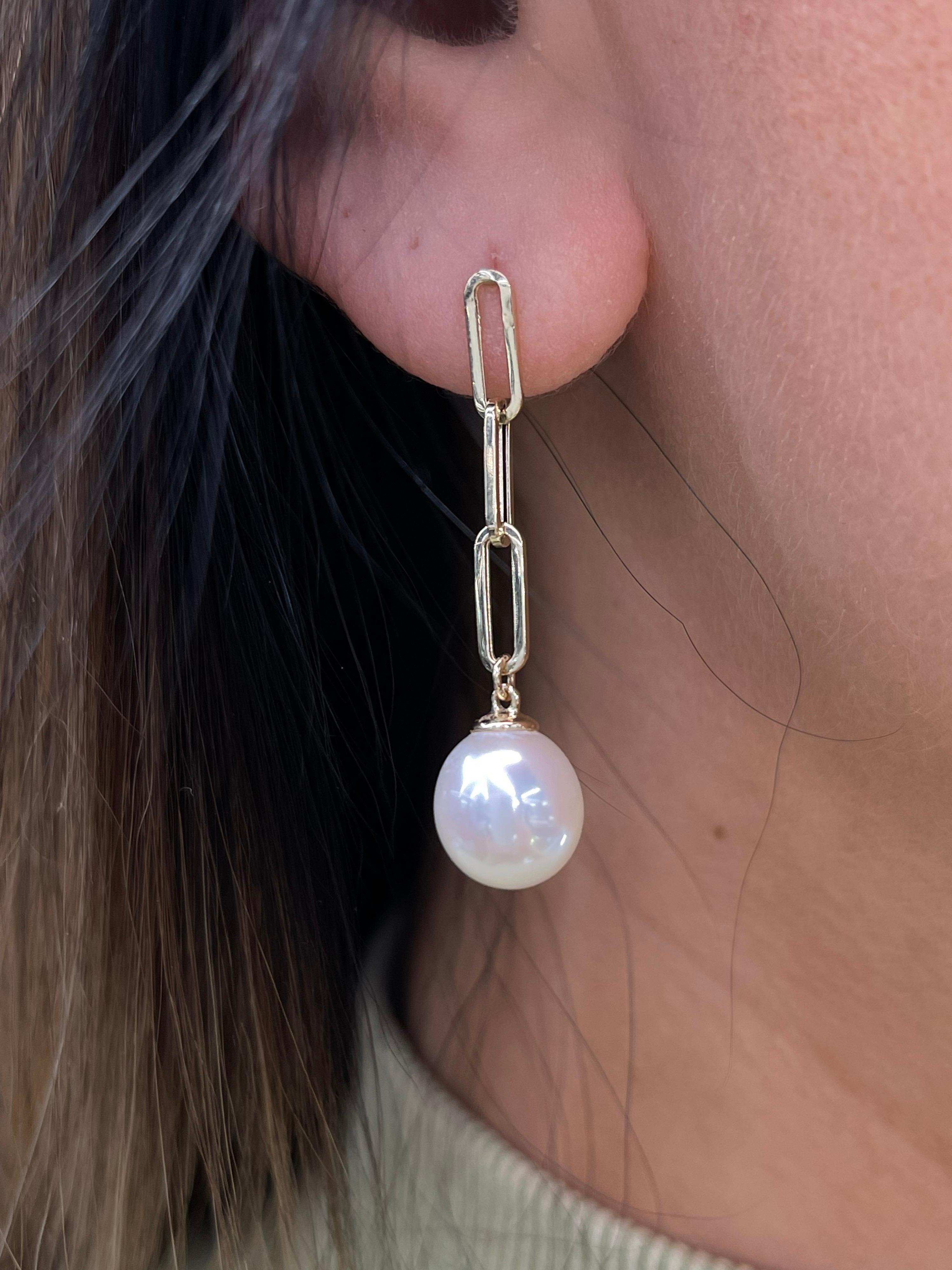 Round Cut 14 Karat Yellow Gold Paper Clip and Freshwater Pearl Earrings