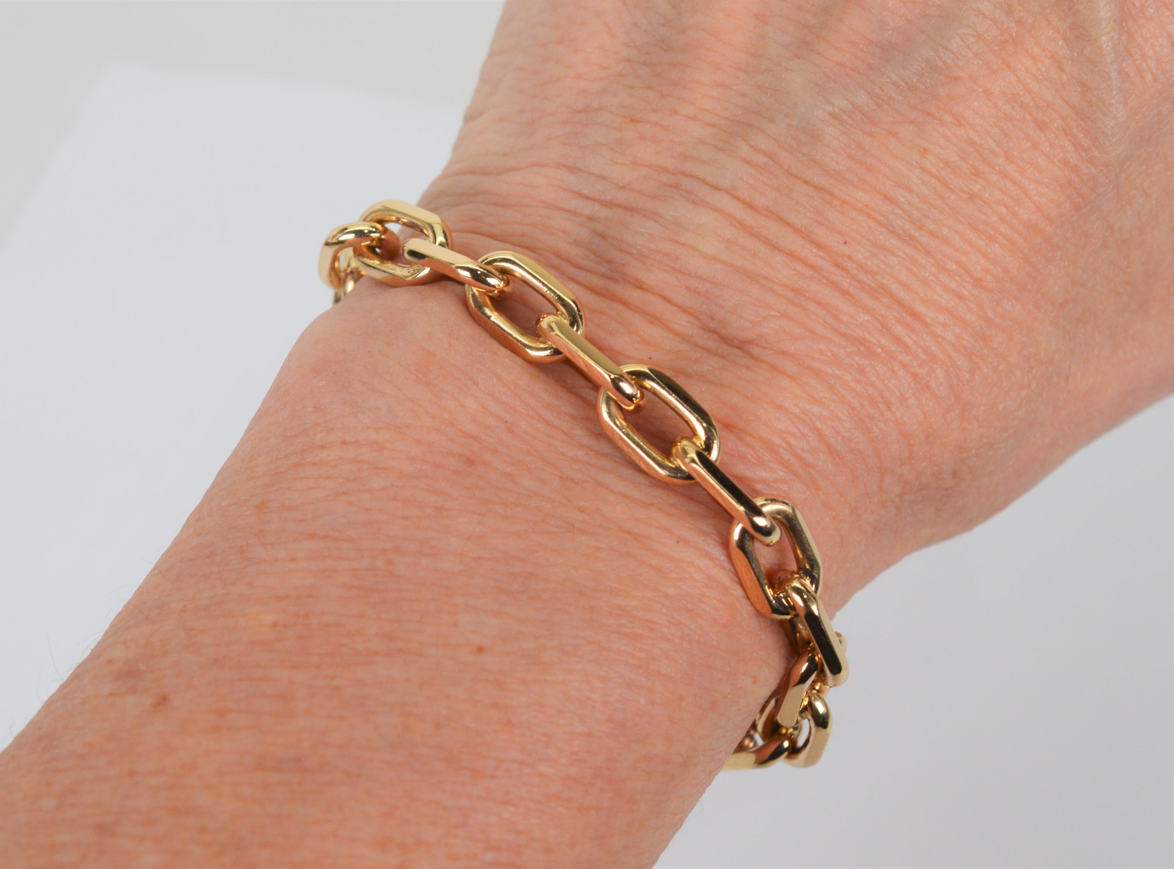 14 Karat Yellow Gold Paper Clip Chain Bracelet In Good Condition For Sale In Mount Kisco, NY