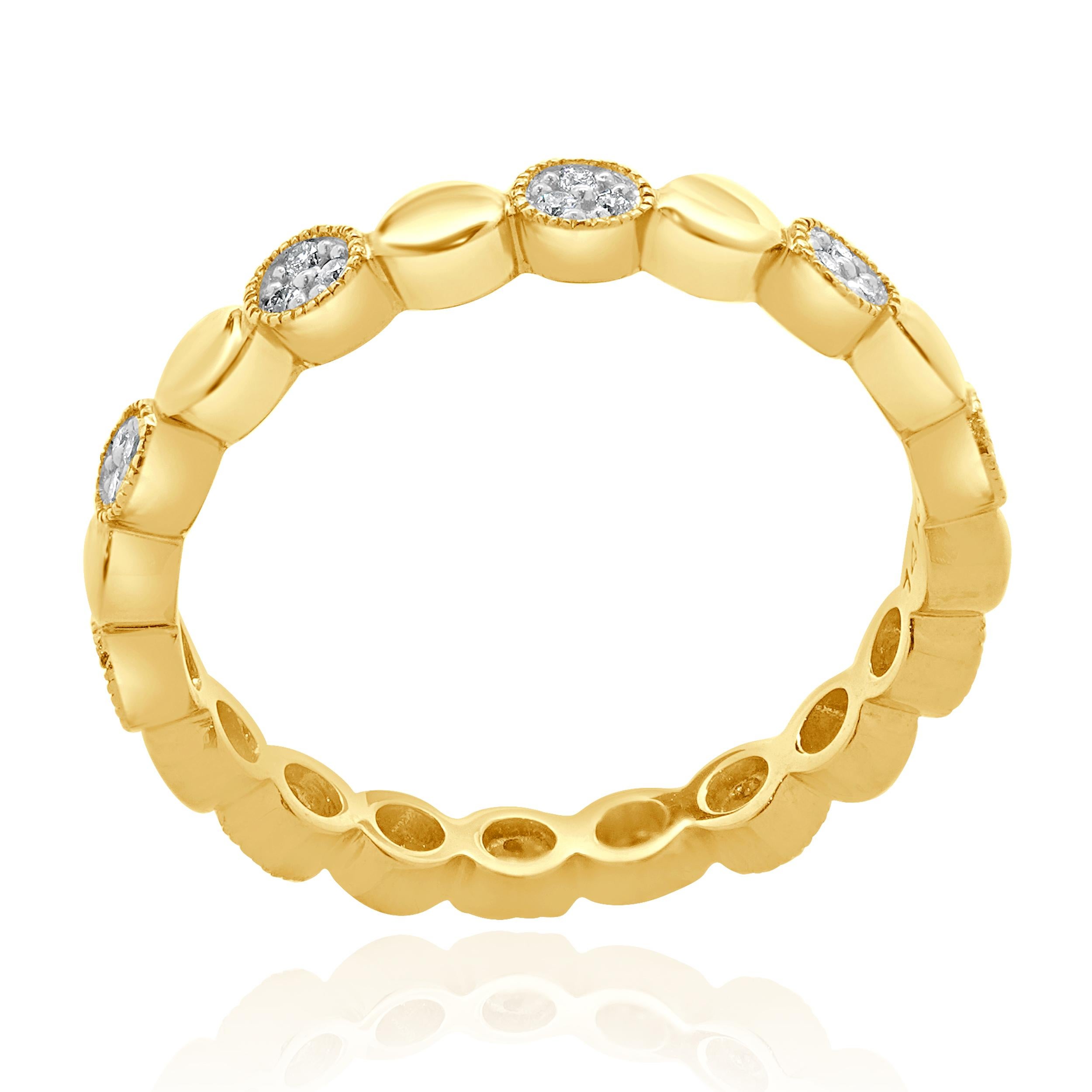 14 Karat Yellow Gold Pave Diamond Alternating Band In Excellent Condition For Sale In Scottsdale, AZ