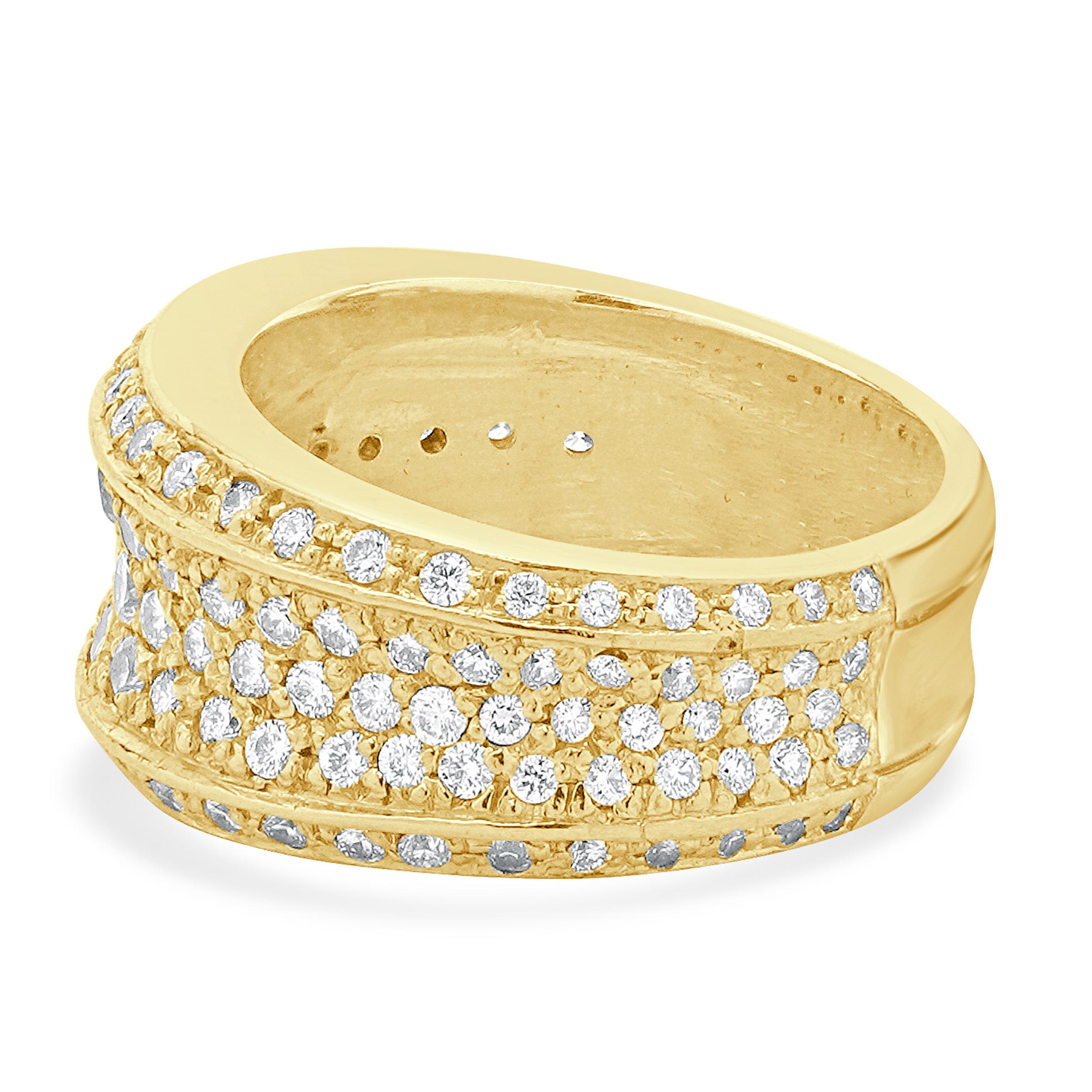 Matériau : Or jaune 14k
Diamant : 146 taille ronde = 2,36cttw
Couleur : G
Clarté : SI1
Taille : 9.5
Dimensions : l'anneau mesure 11.9 mm de large
Poids : 17.84 grammes

